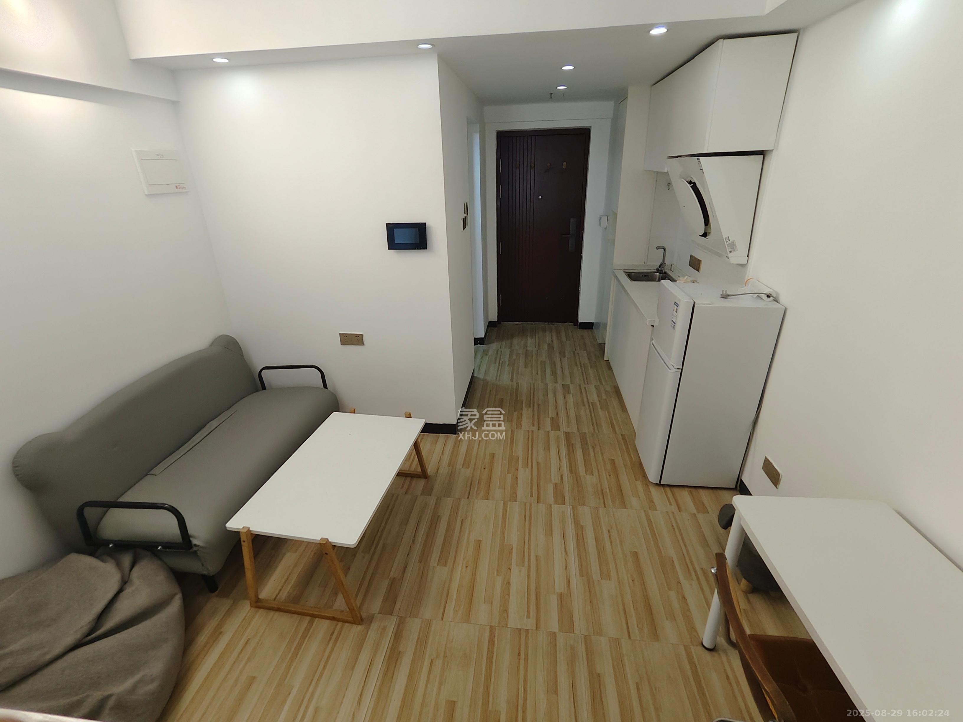 佳兆业云顶梅溪湖(佳兆业梅溪荟) 1室1厅1卫 1600.0元/月 佳兆业云顶梅溪湖(佳兆业梅溪荟) 1室1厅1卫 1600.0元/月室内图