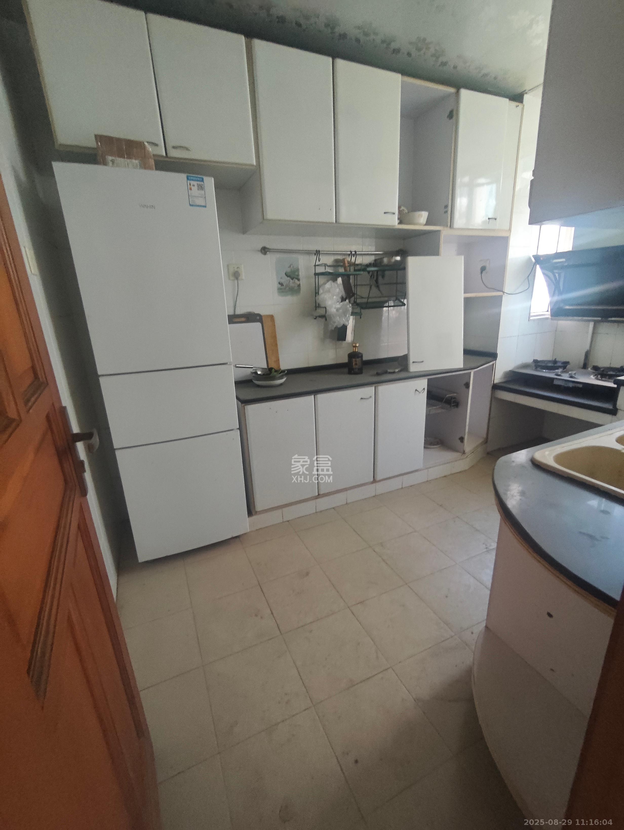 海华锦园  4室2厅1卫    2800.0元/月室内图