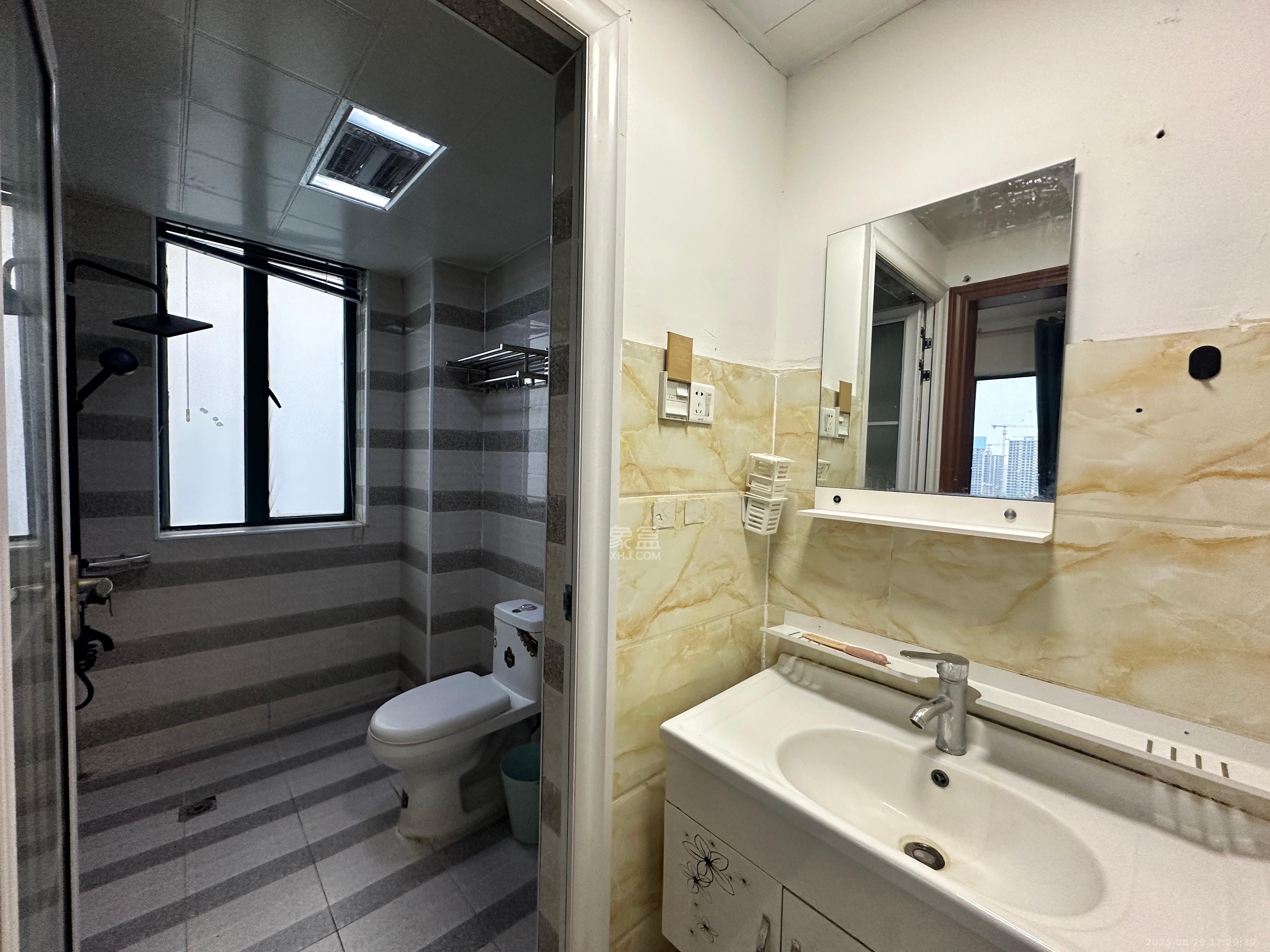 才子嘉都  3室2厅2卫    2150.0元/月室内图