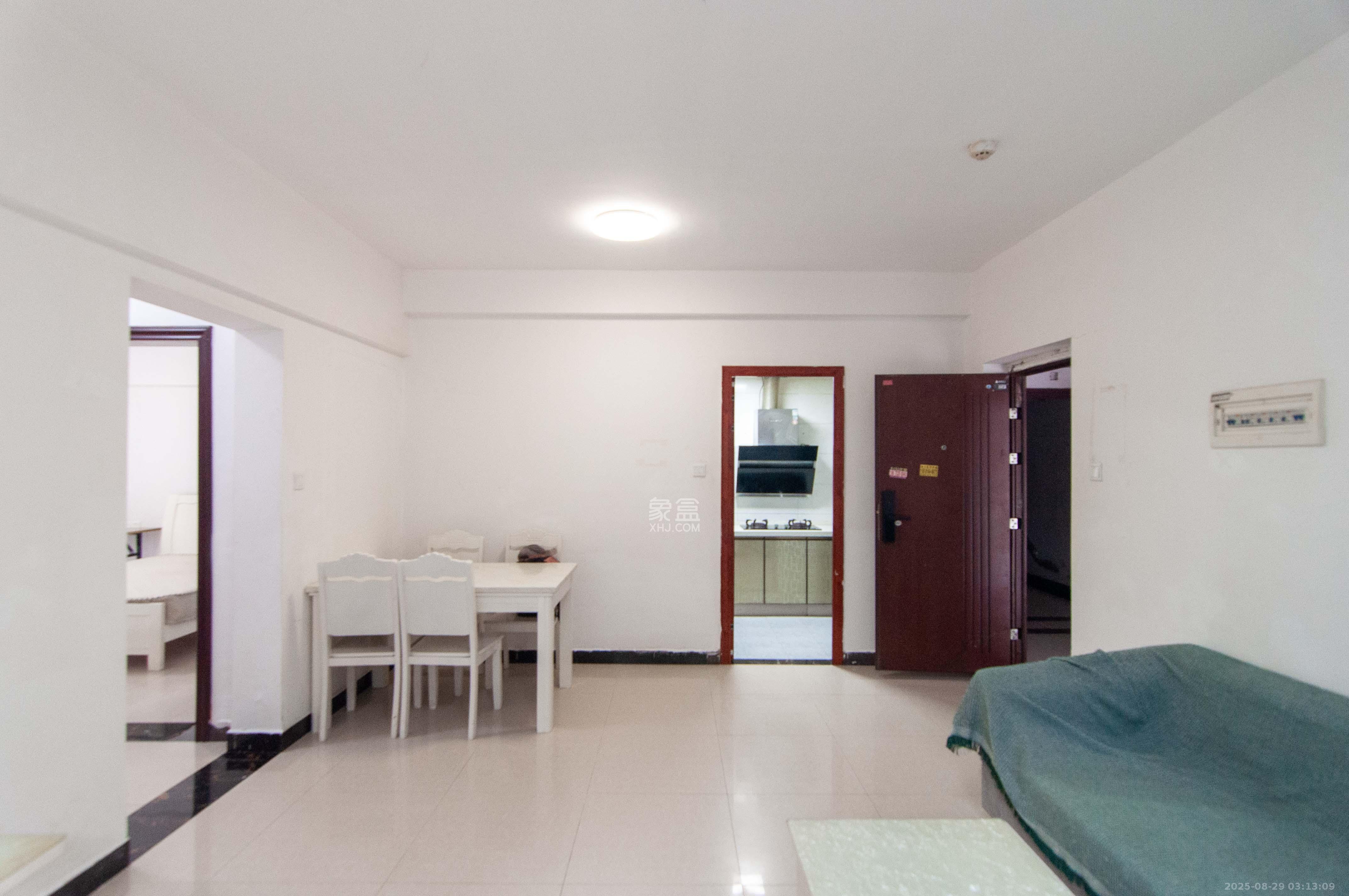 望兴景园二期（望兴西西里）  2室2厅1卫    68.0万客厅