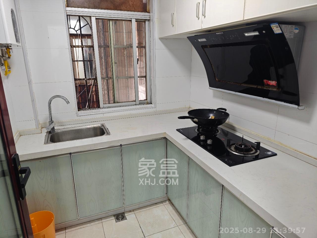 城市花园  3室2厅2卫    3700.0元/月 城市花园  3室2厅2卫    3700.0元/月室内图