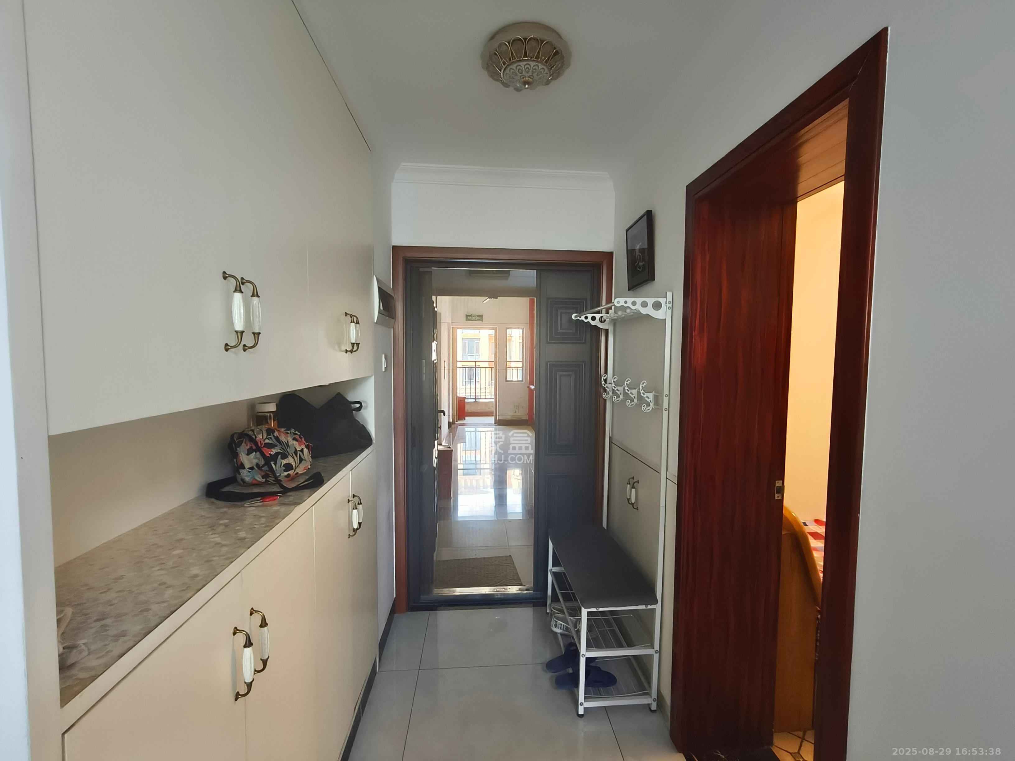 湘诚德峰小区B区  3室1厅1卫    2500.0元/月室内图