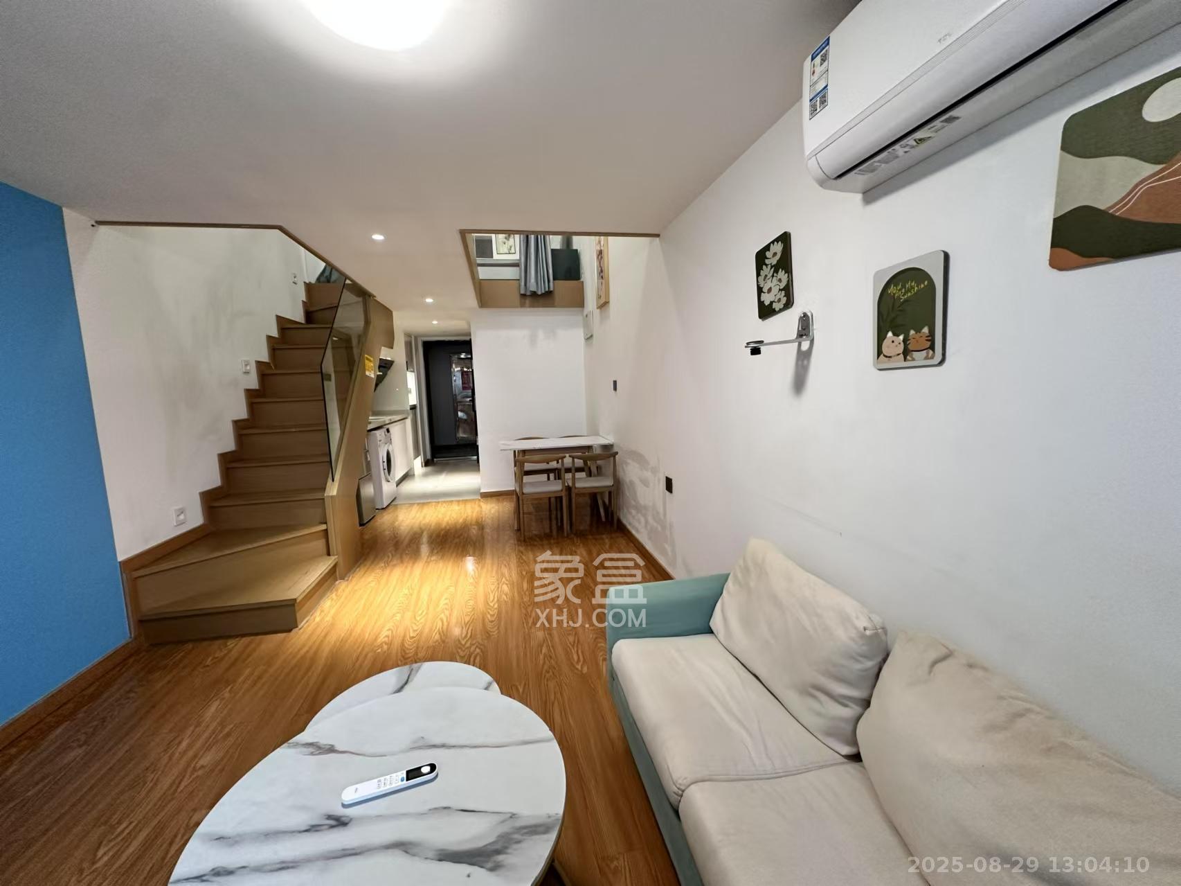 阳光城檀悦  2室1厅1卫    2800.0元/月室内图