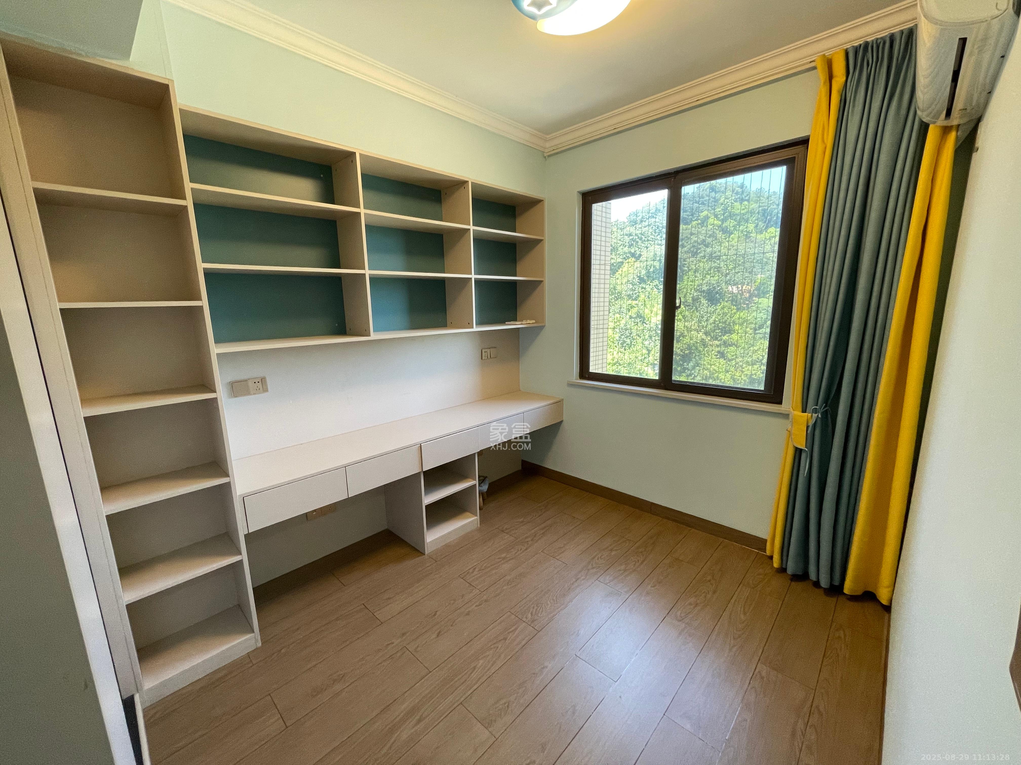 盛景谷山里 3室2厅2卫 2600.00元/月 盛景谷山里 3室2厅2卫 2600.00元/月室内图