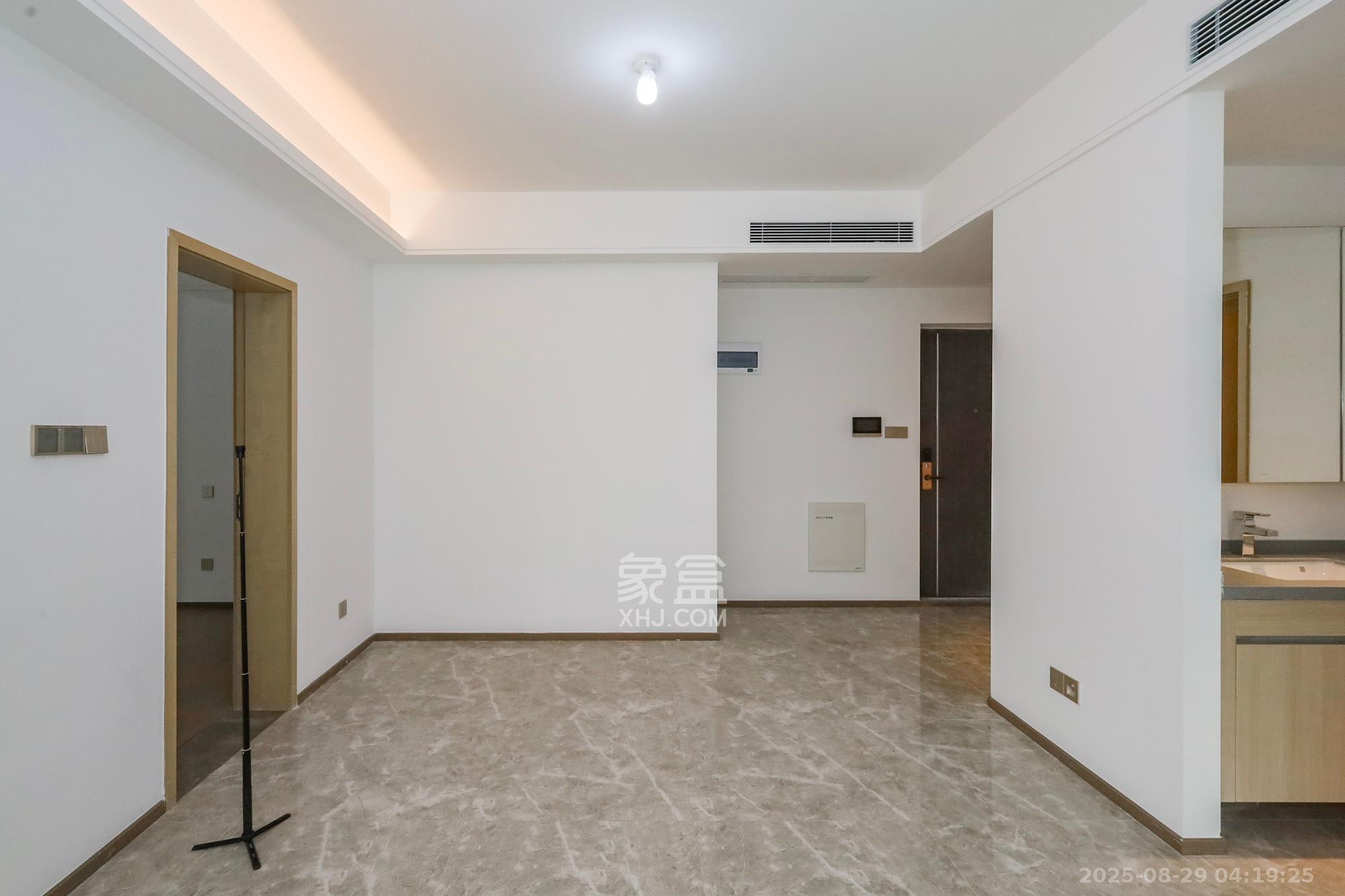 复地滨江金融中心  3室2厅2卫    183.1万其他