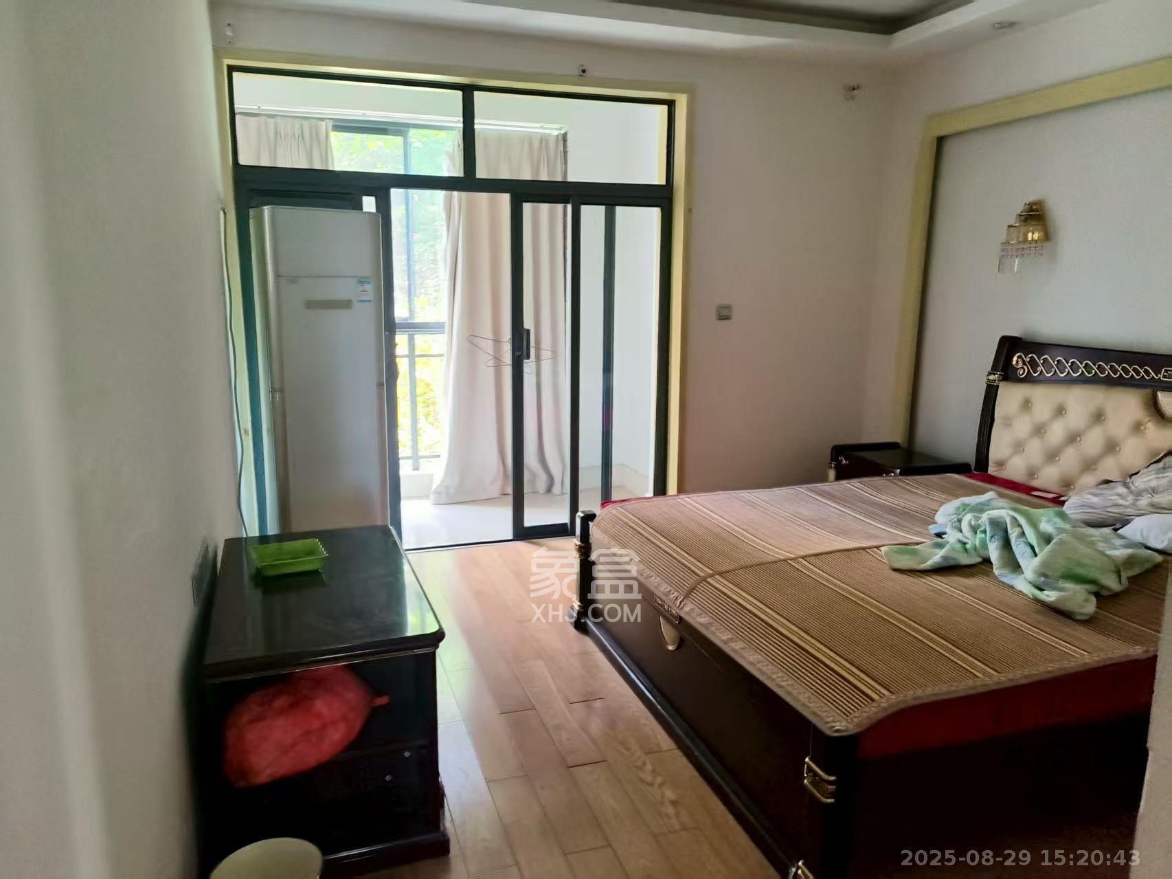 奥林匹克花园  3室1厅1卫    3300.0元/月 奥林匹克花园  3室1厅1卫    3300.0元/月室内图1