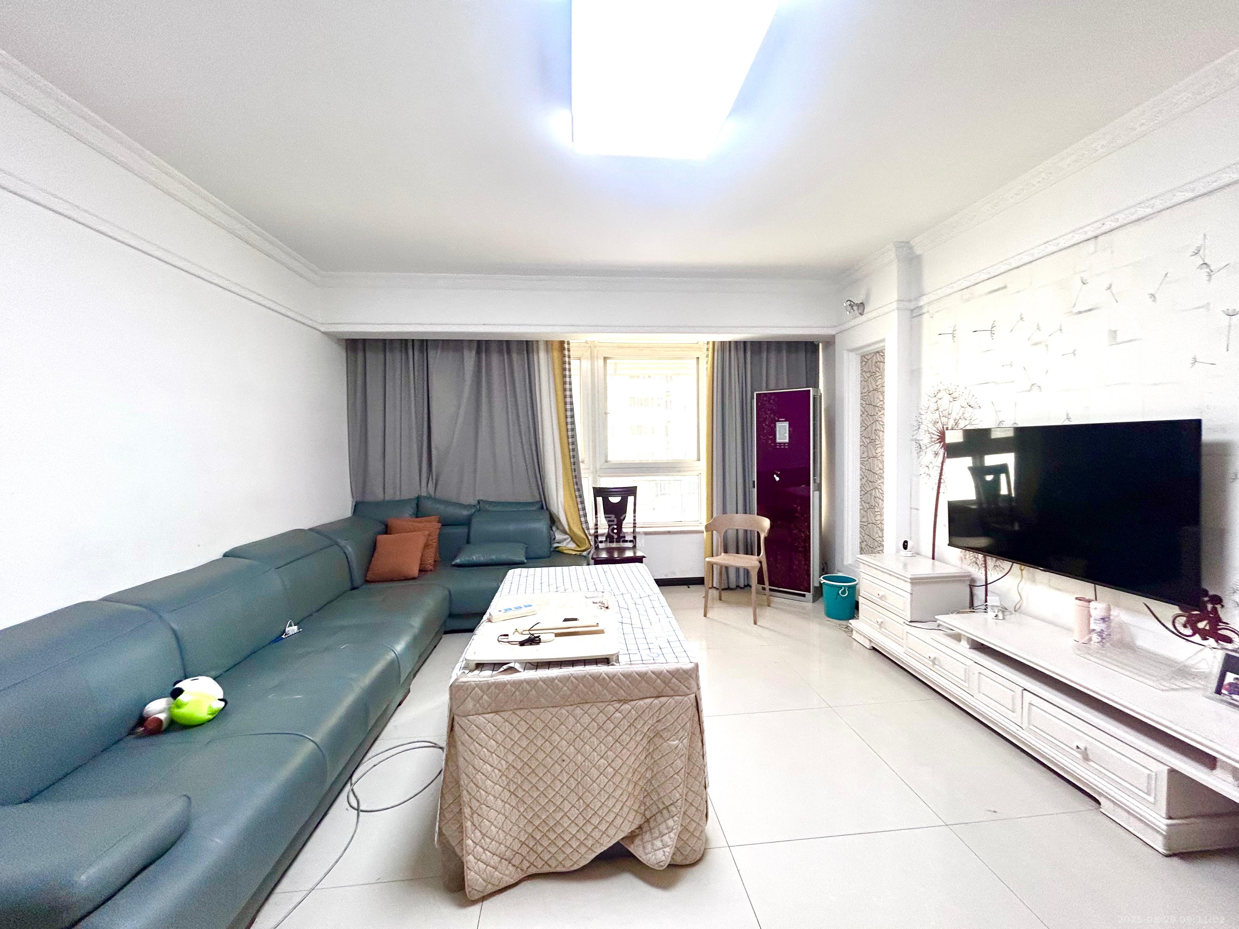 星蓝湾  3室2厅2卫    3000.0元/月室内图