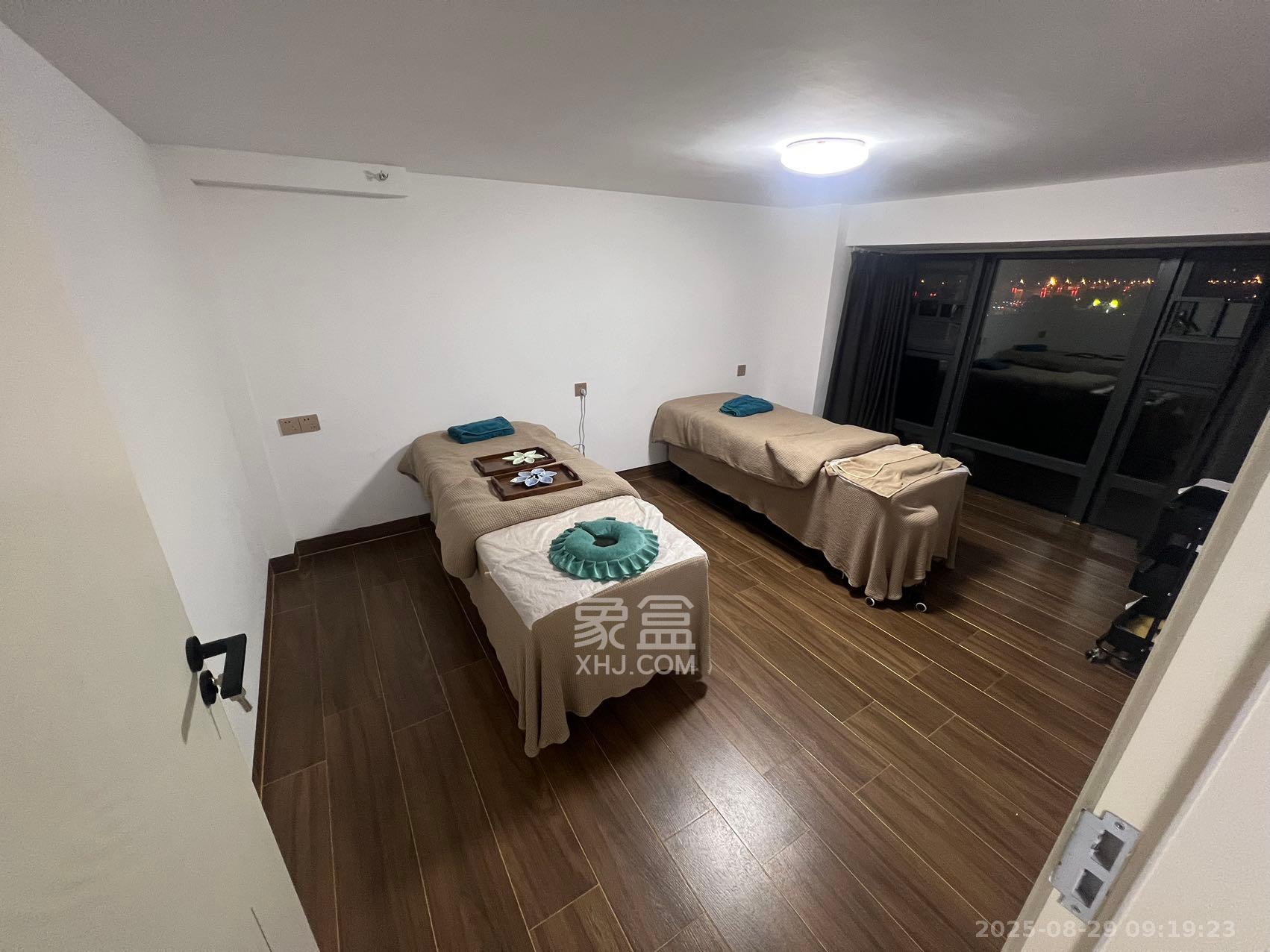 恒大御景半岛锦绣苑  3室2厅2卫    4200.0元/月室内图