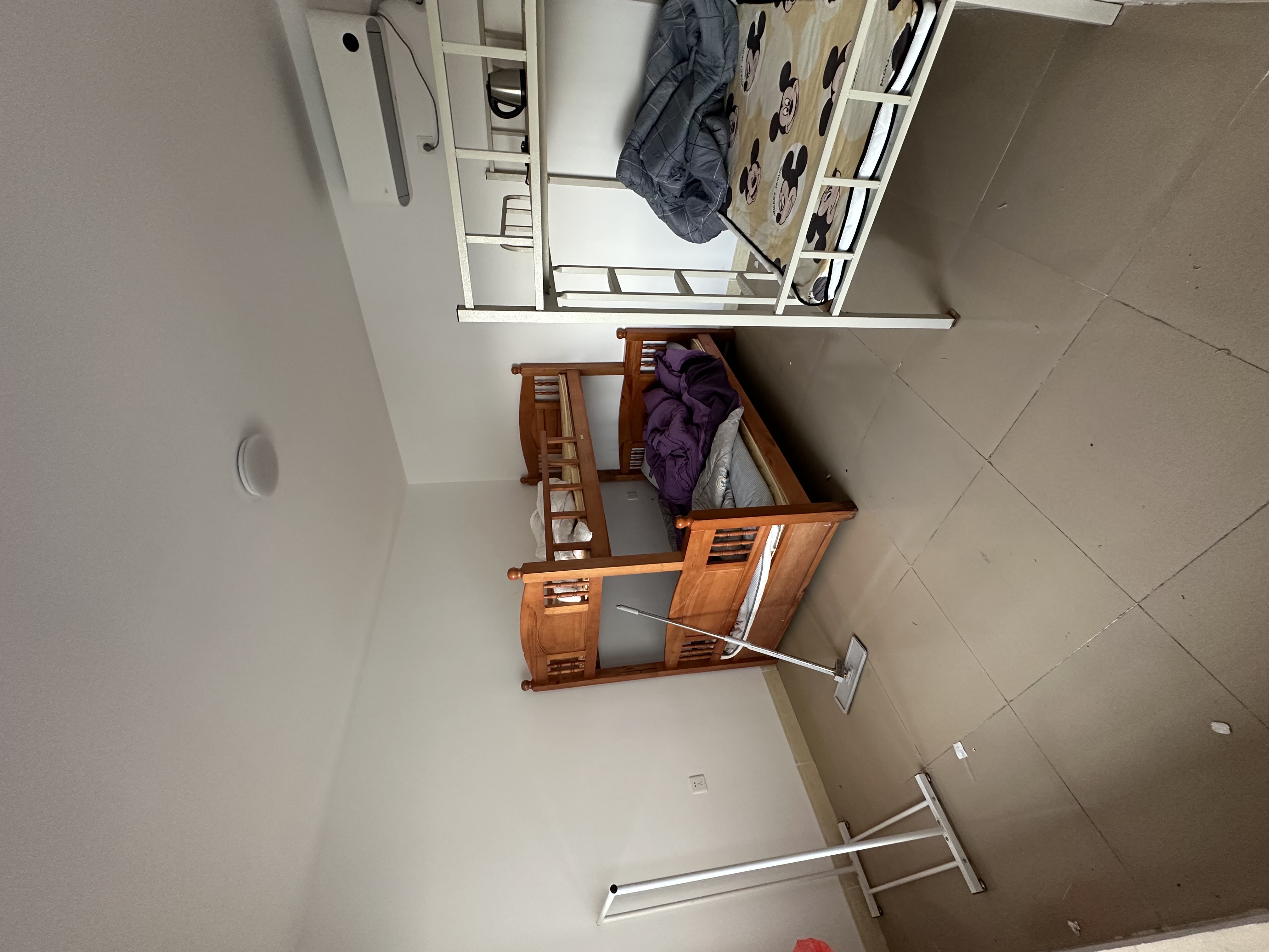 冠盛天泽园 4室1厅2卫 3500.0元/月 冠盛天泽园 4室1厅2卫 3500.0元/月室内图