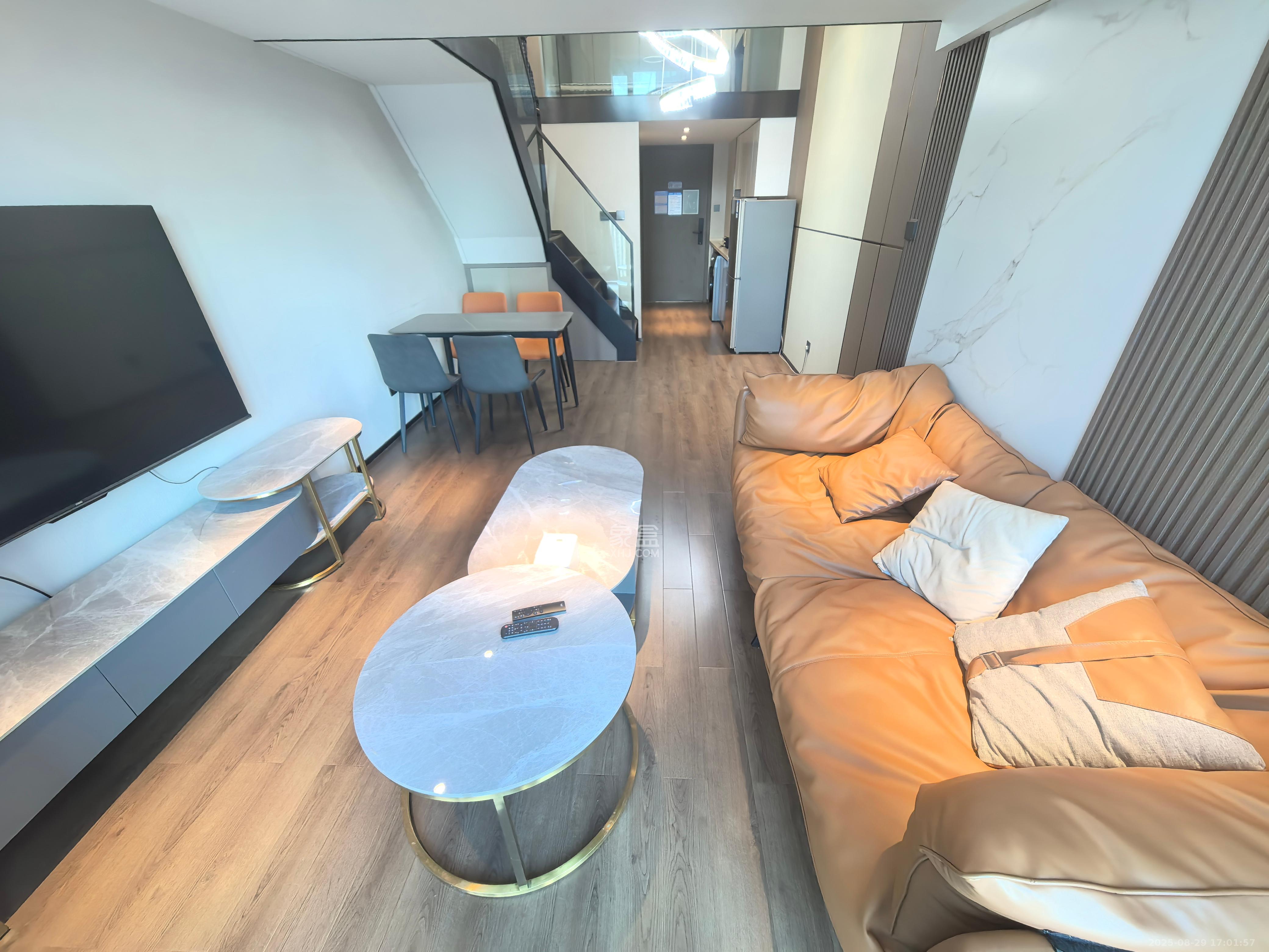 达美寰宇中心 2室1厅1卫 2500.0元/月 达美寰宇中心 2室1厅1卫 2500.0元/月室内图