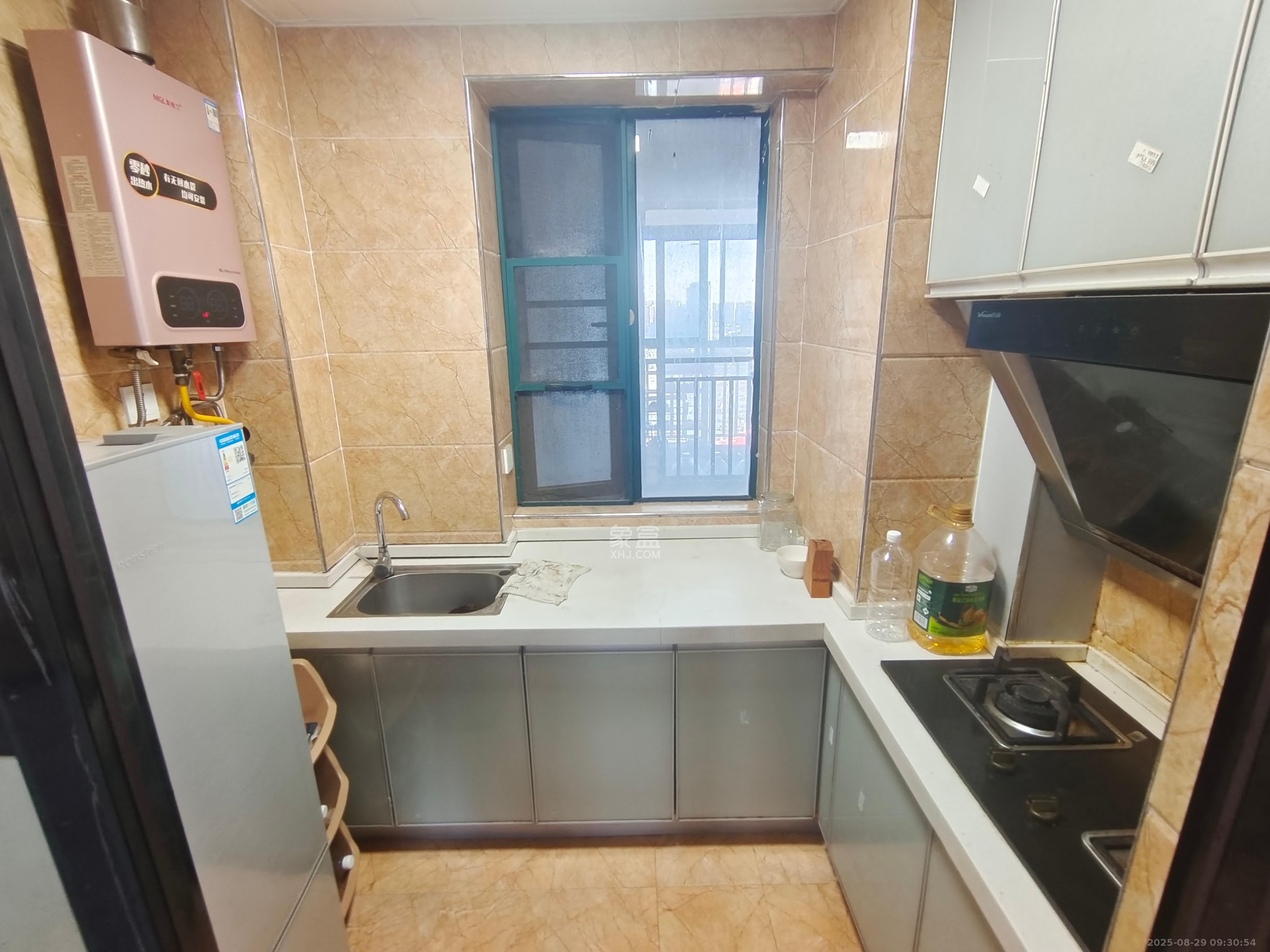 绿洲花园  2室2厅1卫    2400.0元/月室内图