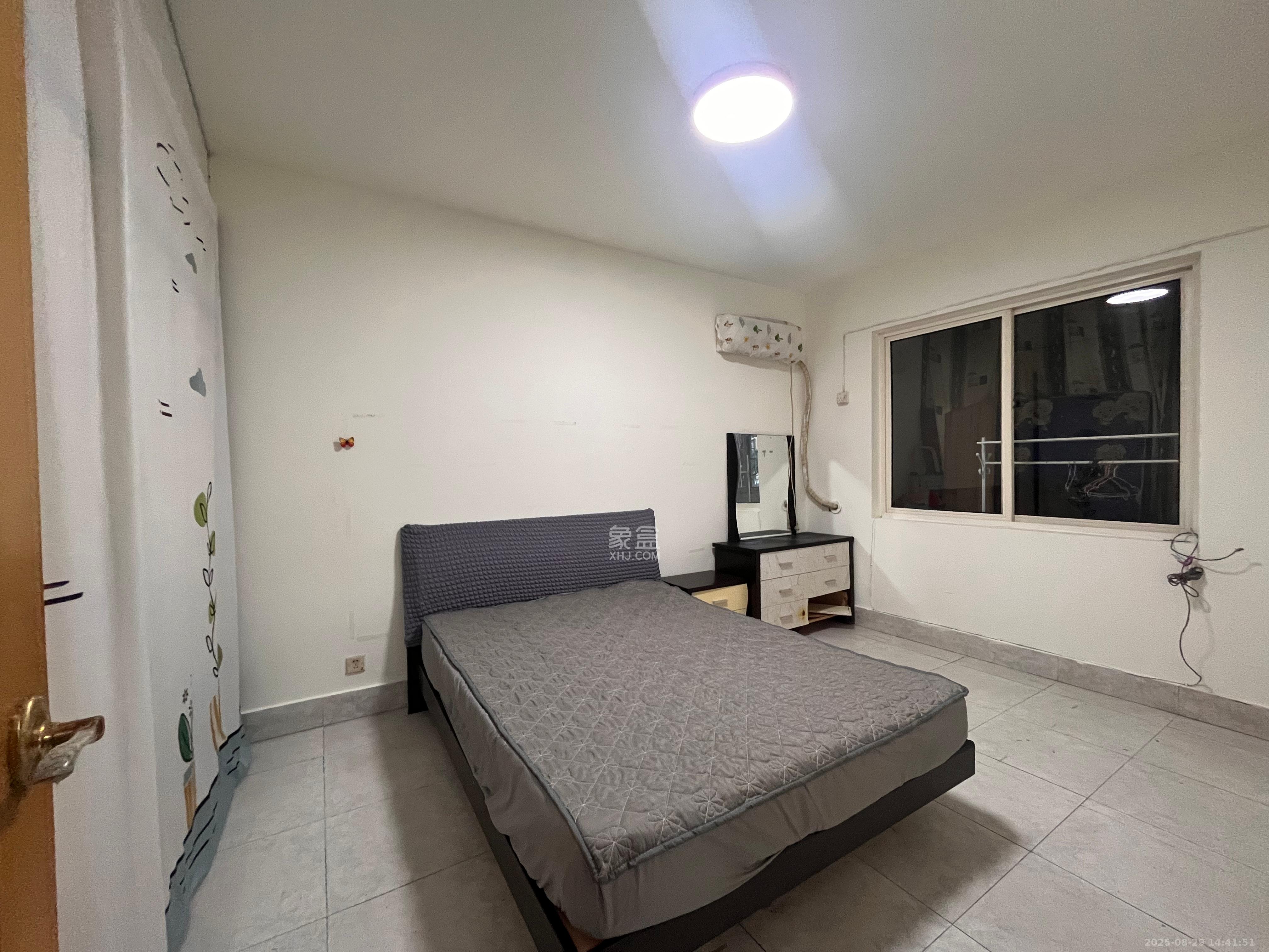 荷花园电信宿舍(天辰荷花苑)  1室1厅1卫    1800.0元/月 荷花园电信宿舍(天辰荷花苑)  1室1厅1卫    1800.0元/月室内图