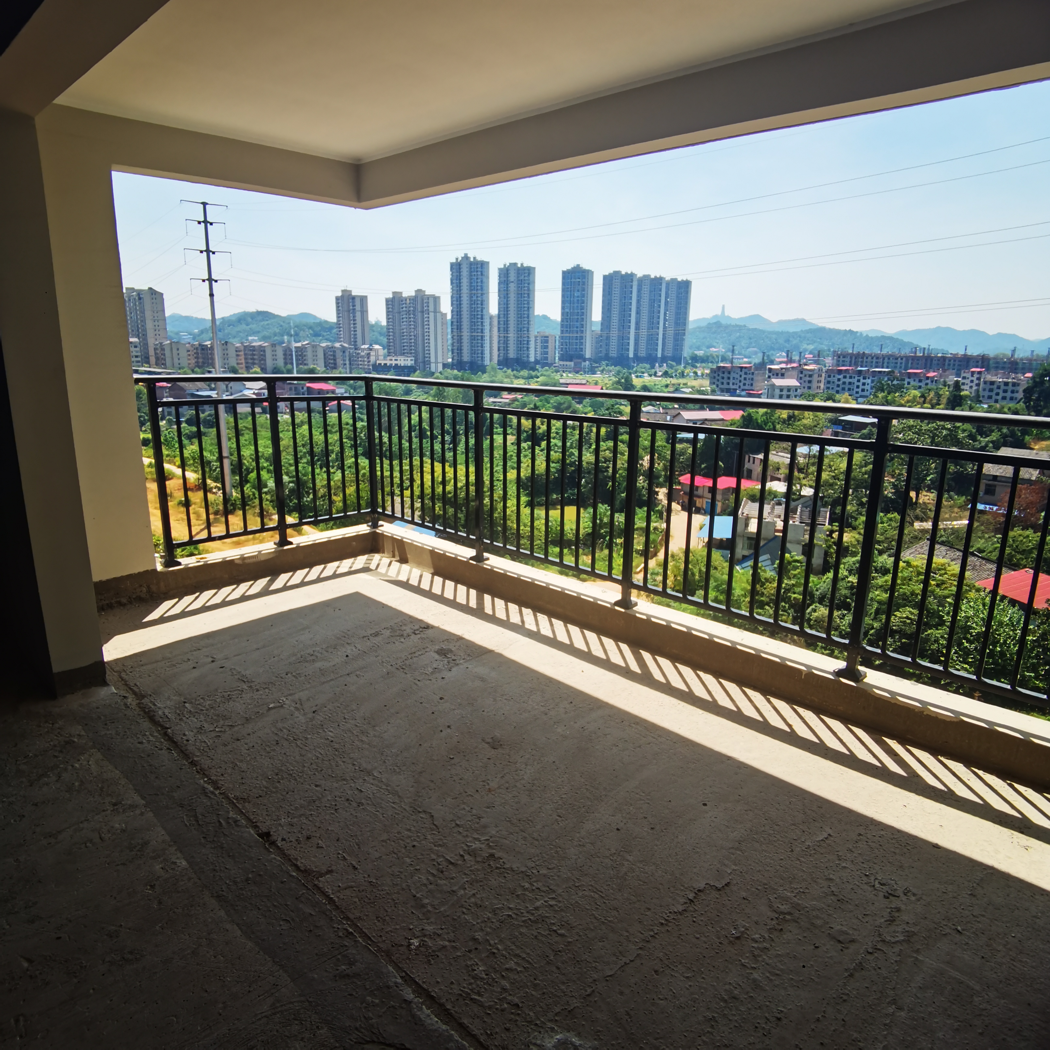 碧桂园正央时代  3室2厅2卫    60.0万客厅