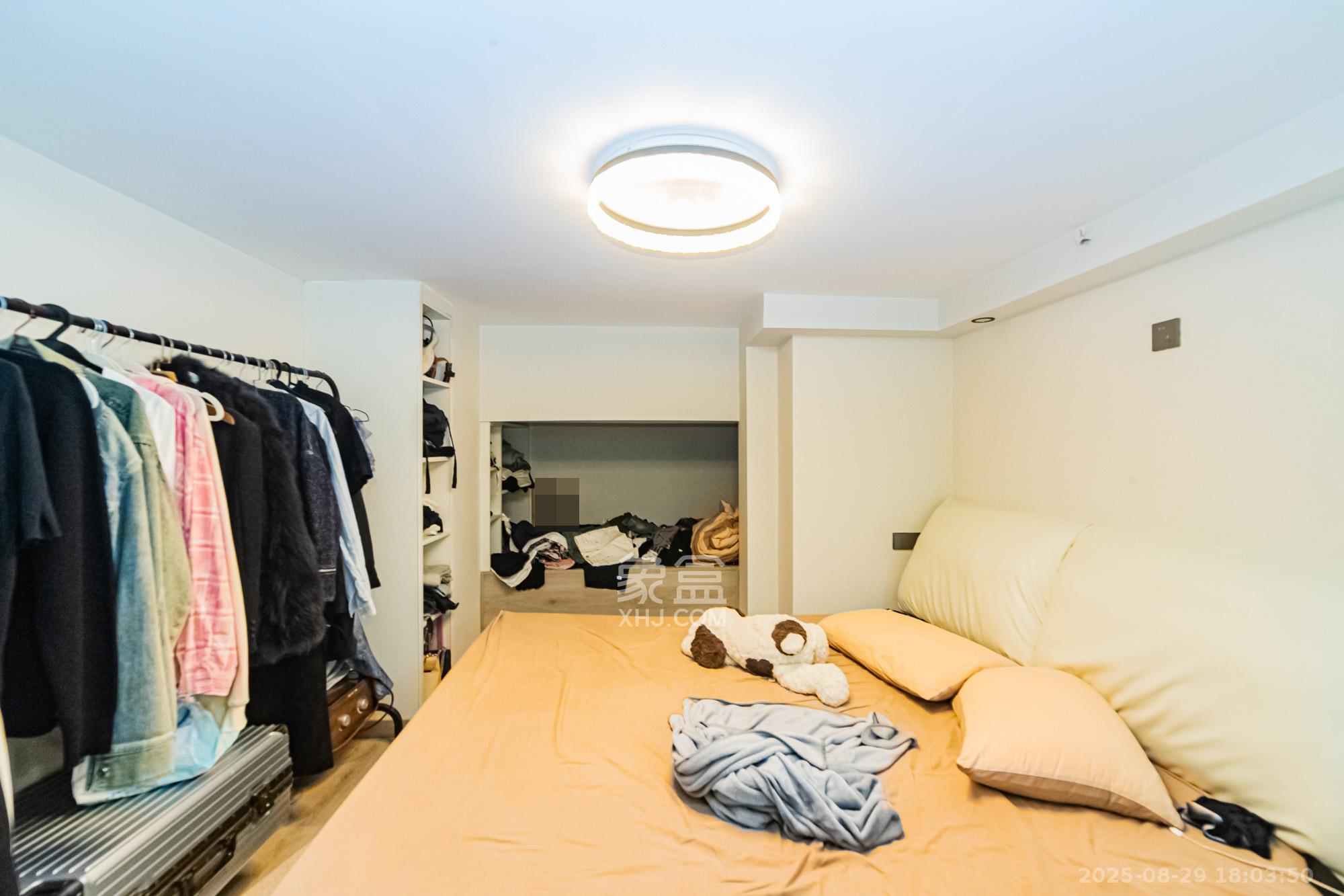 珠江花城好世界  1室0厅0卫    32.0万 珠江花城好世界  1室0厅0卫    32.0万卧室