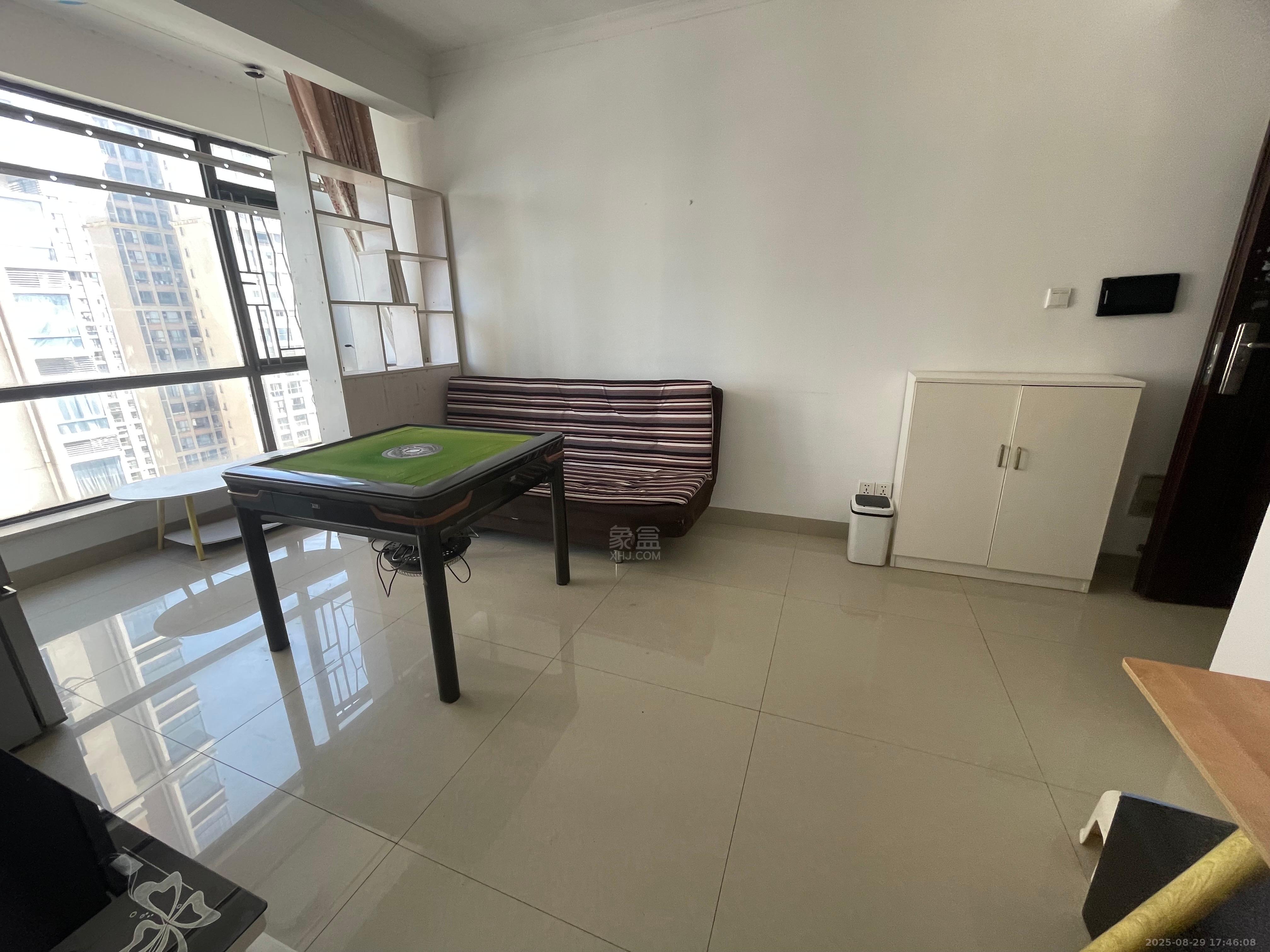 华晨御园  1室1厅1卫    1300.0元/月 华晨御园  1室1厅1卫    1300.0元/月室内图