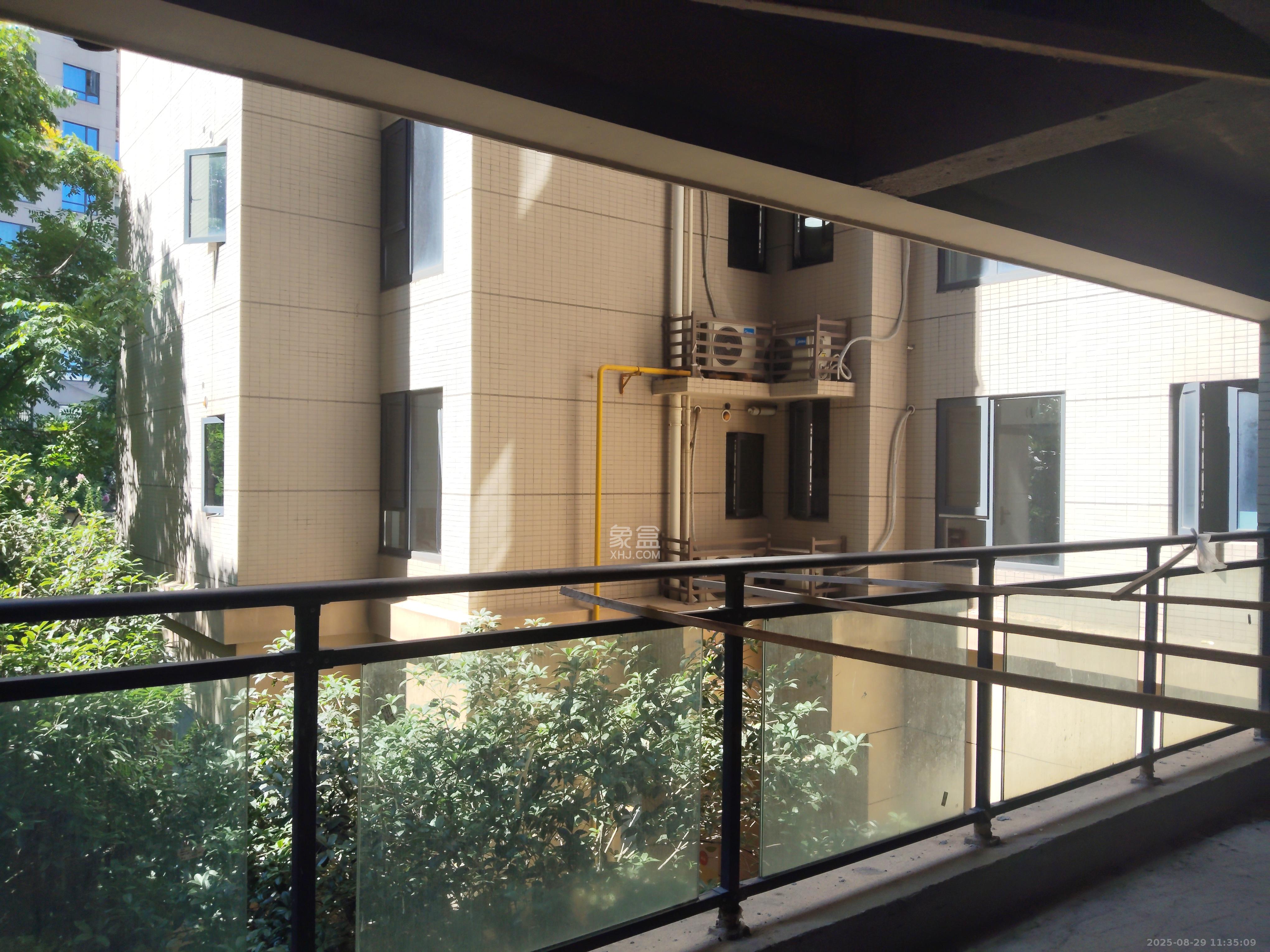 筑梦星园 4室2厅2卫 1000.0元/月 筑梦星园 4室2厅2卫 1000.0元/月室内图