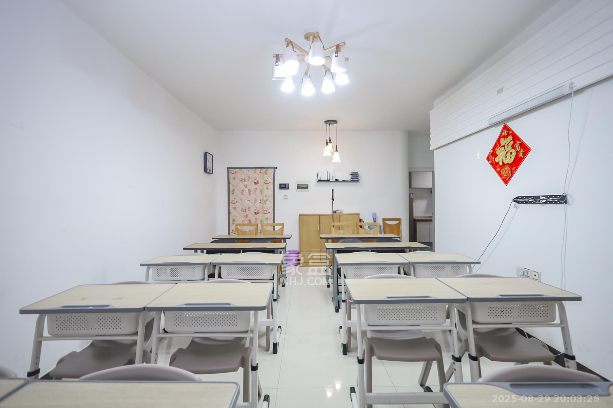 麓山才苑  2室2厅1卫   90.00万