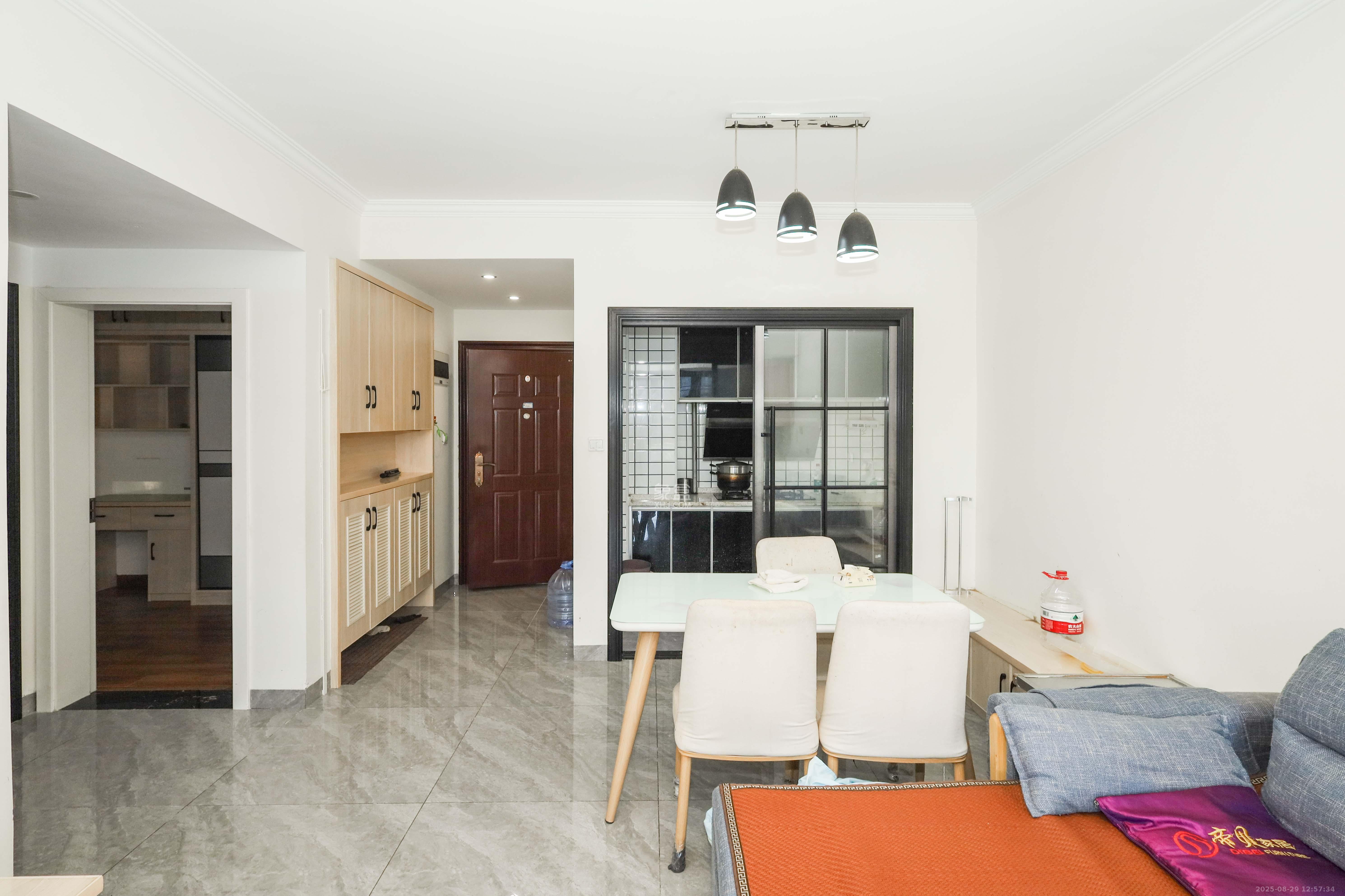 梅溪鑫苑名家  2室1厅1卫    75.0万 梅溪鑫苑名家  2室1厅1卫    75.0万客厅