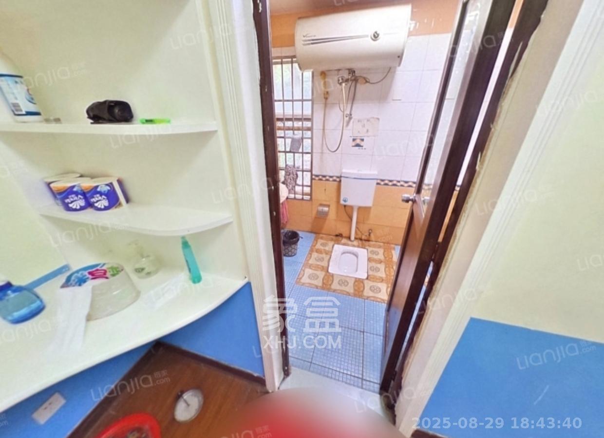 华银园 4室2厅1卫 3600.0元/月 华银园 4室2厅1卫 3600.0元/月室内图