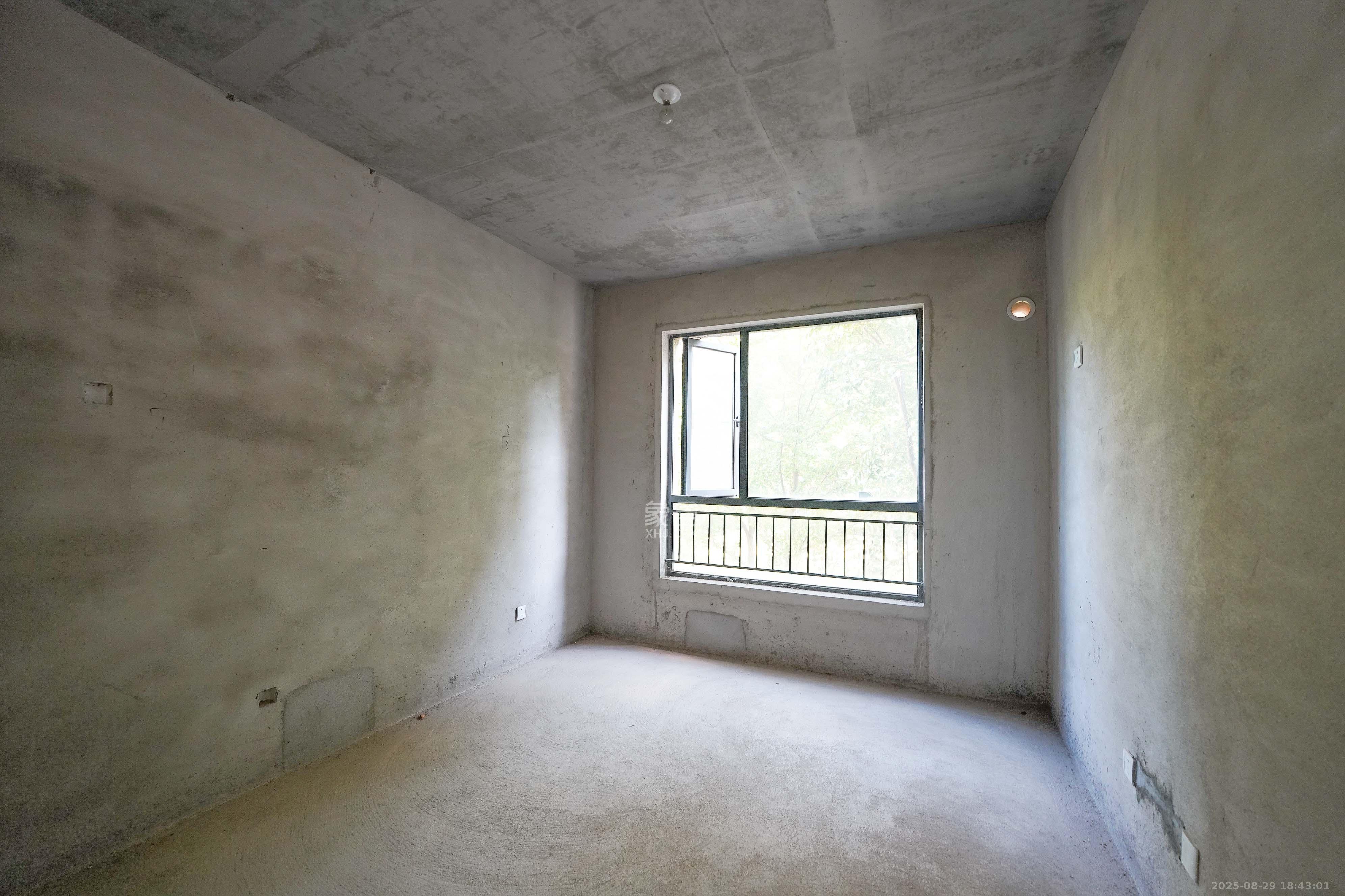 五矿万境蓝山  2室2厅1卫    65.0万卧室