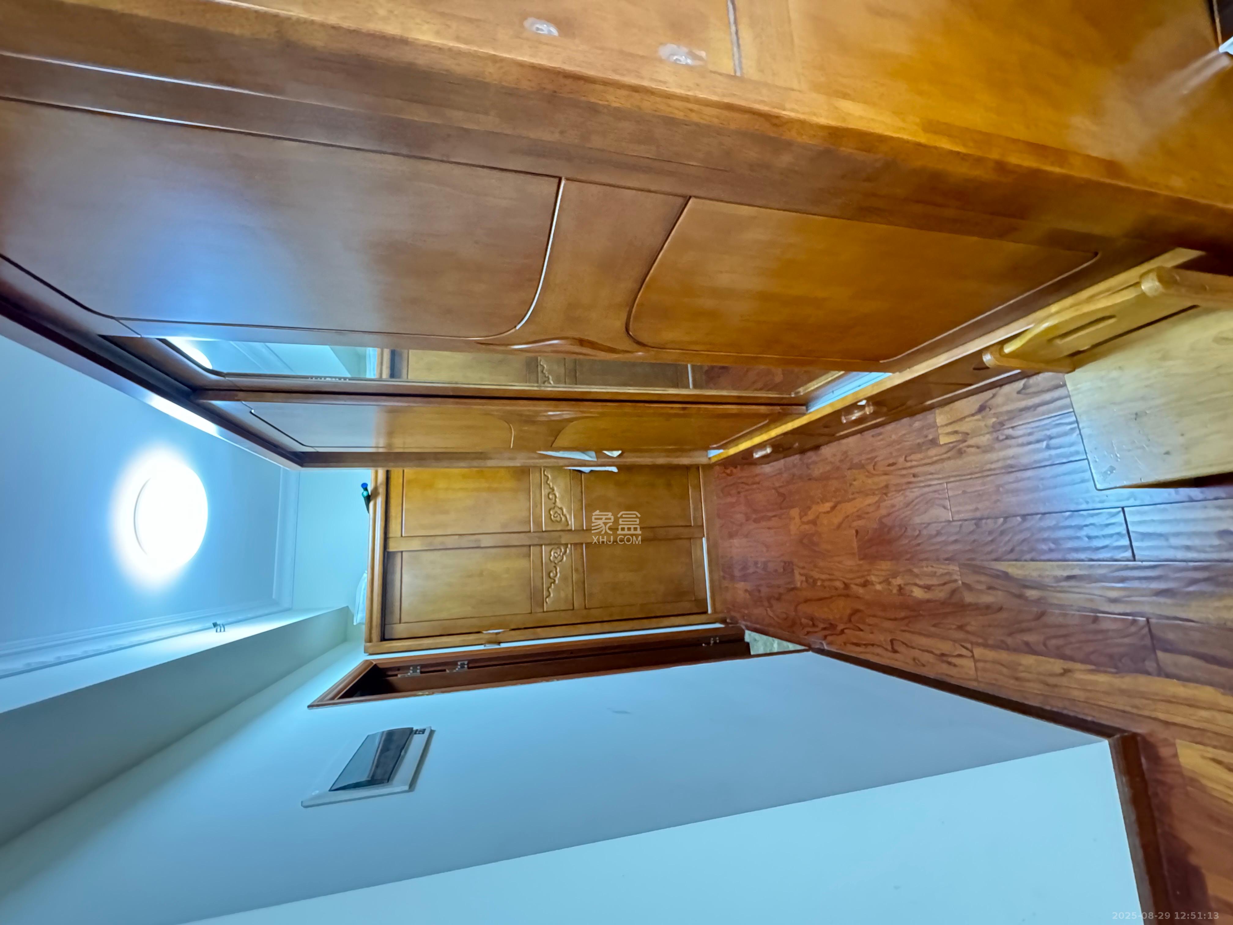 钰龙天下二期(钰龙佳园) 3室2厅2卫 2800.0元/月 钰龙天下二期(钰龙佳园) 3室2厅2卫 2800.0元/月室内图