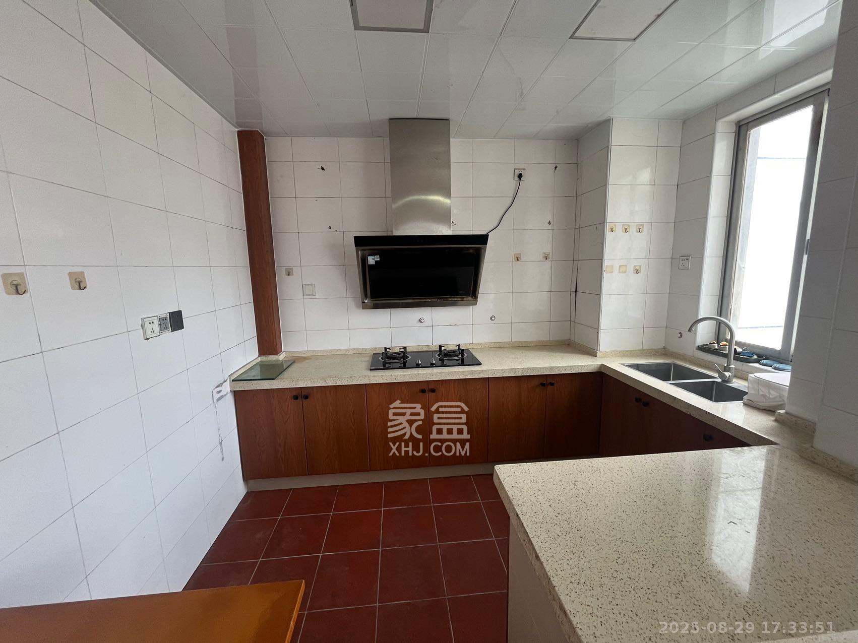 华雅花园  3室2厅2卫    3500.0元/月 华雅花园  3室2厅2卫    3500.0元/月室内图