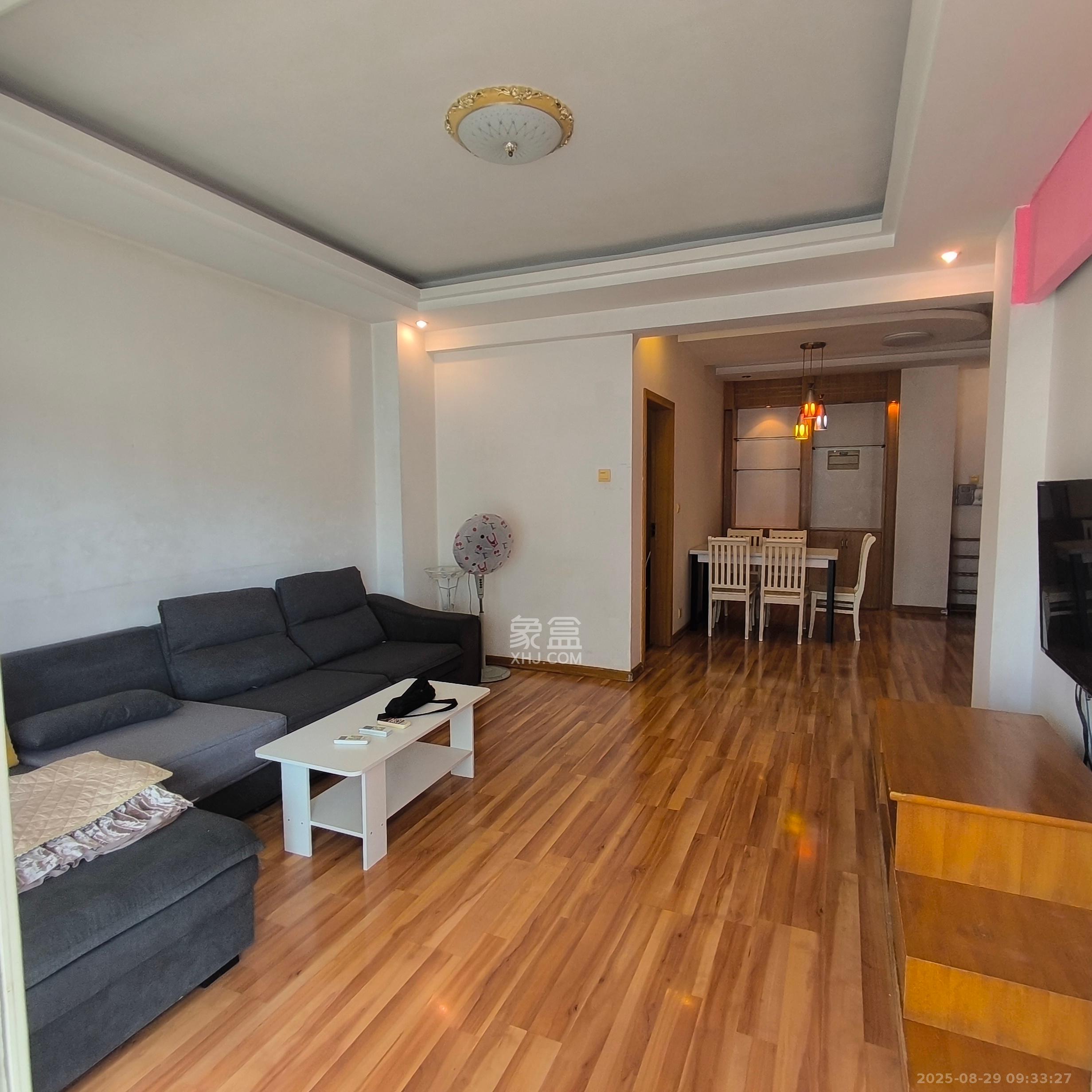 嘉逸名庭  2室1厅1卫    2300.0元/月 嘉逸名庭  2室1厅1卫    2300.0元/月室内图