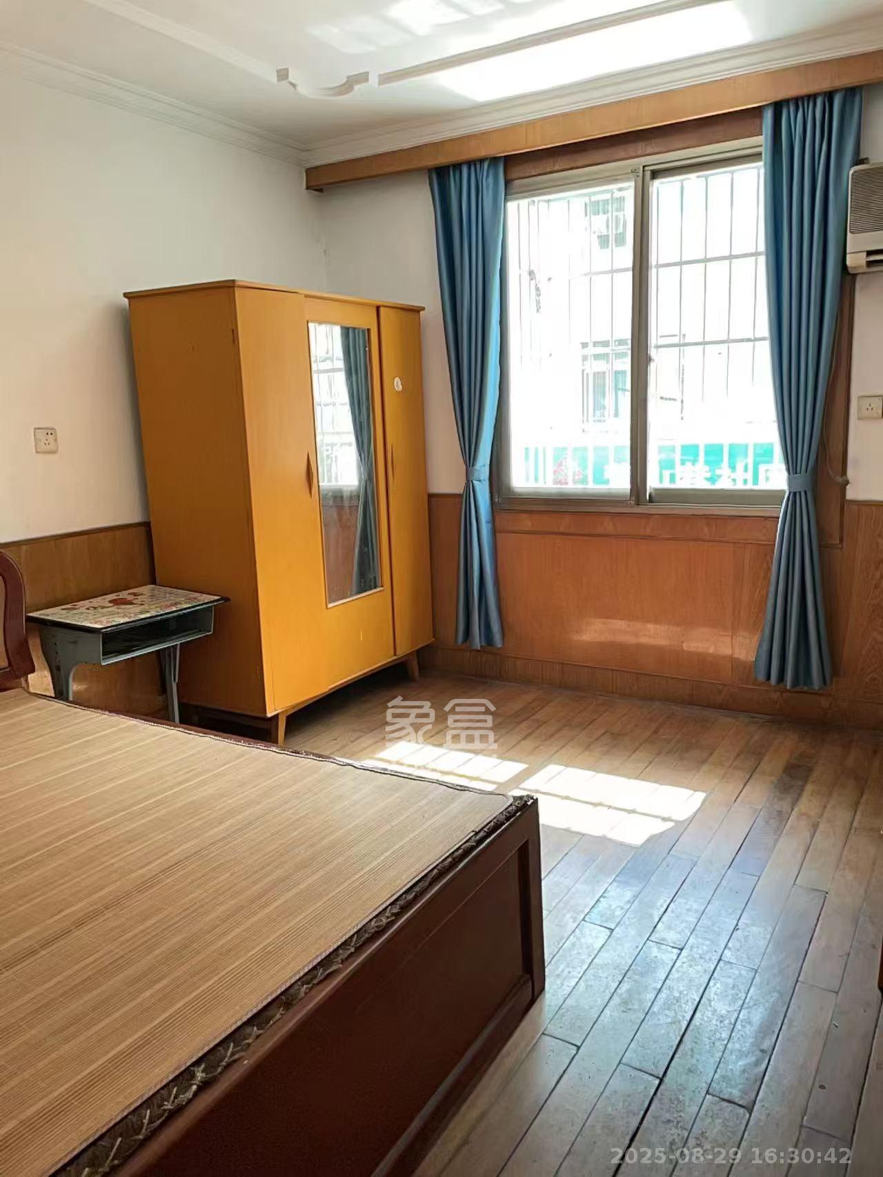 营山佳园  2室1厅1卫    1650.0元/月室内图