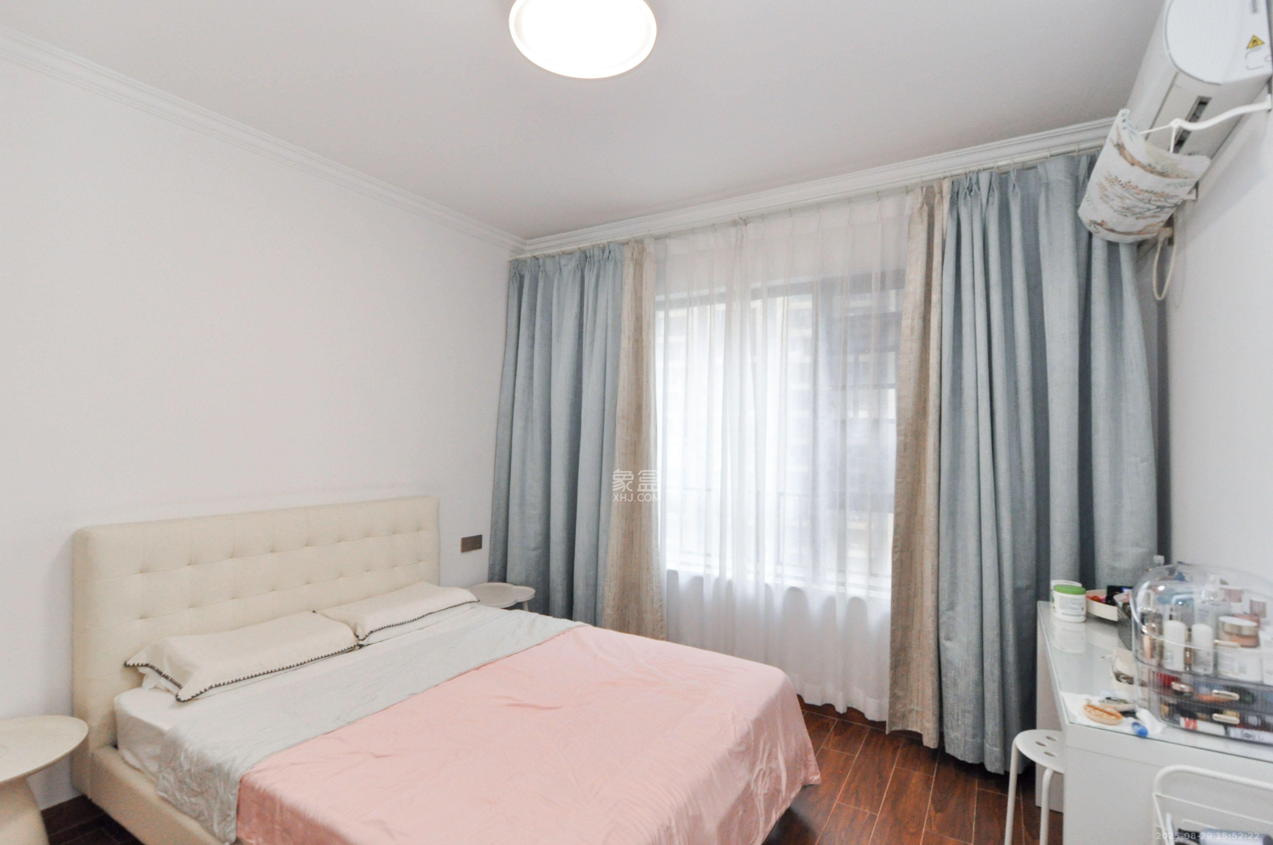 卓越浅水湾  4室2厅2卫    3400.0元/月 卓越浅水湾  4室2厅2卫    3400.0元/月室内图