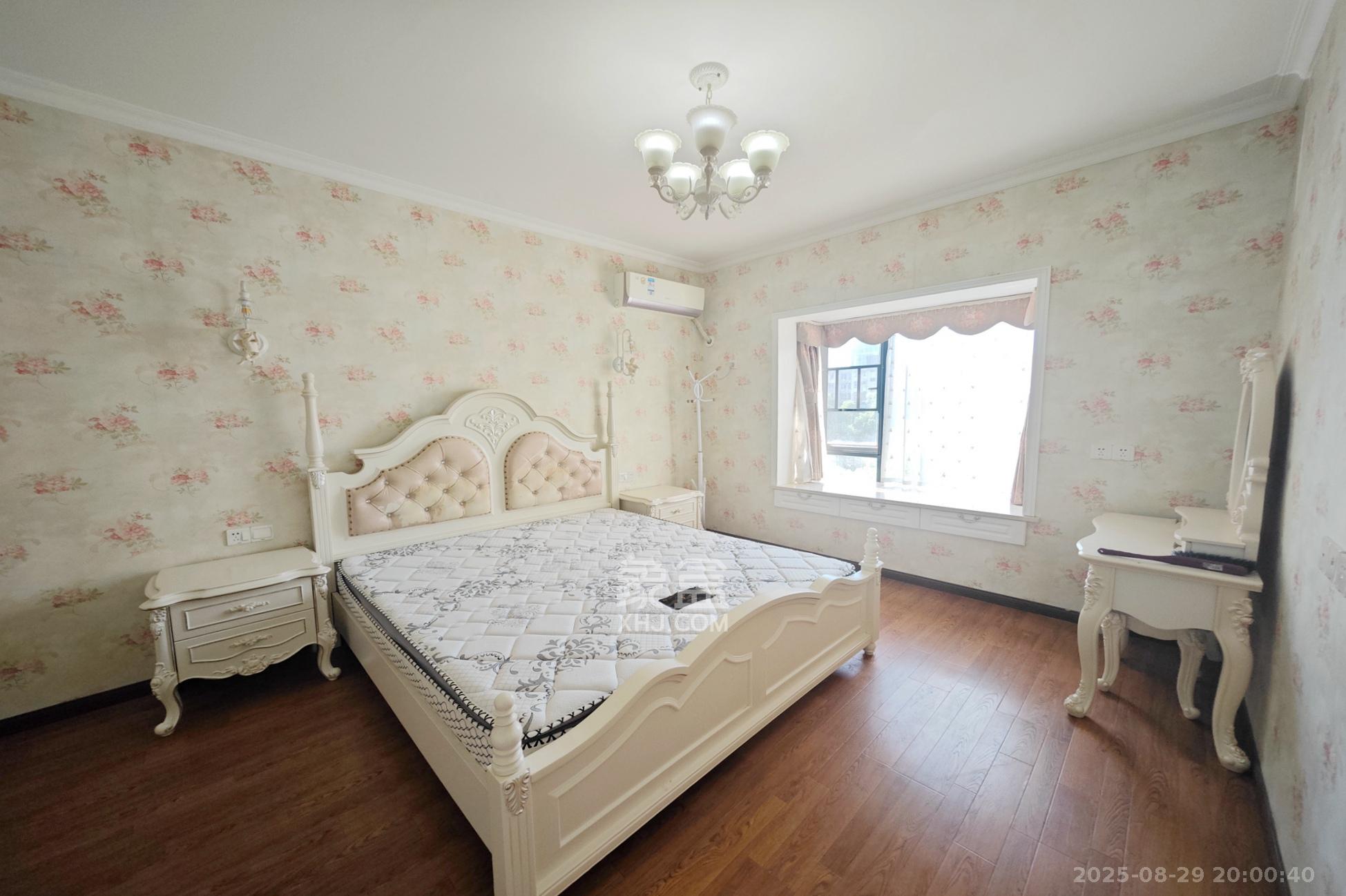 锦绣世纪  3室2厅1卫    96.8万 锦绣世纪  3室2厅1卫    96.8万卧室