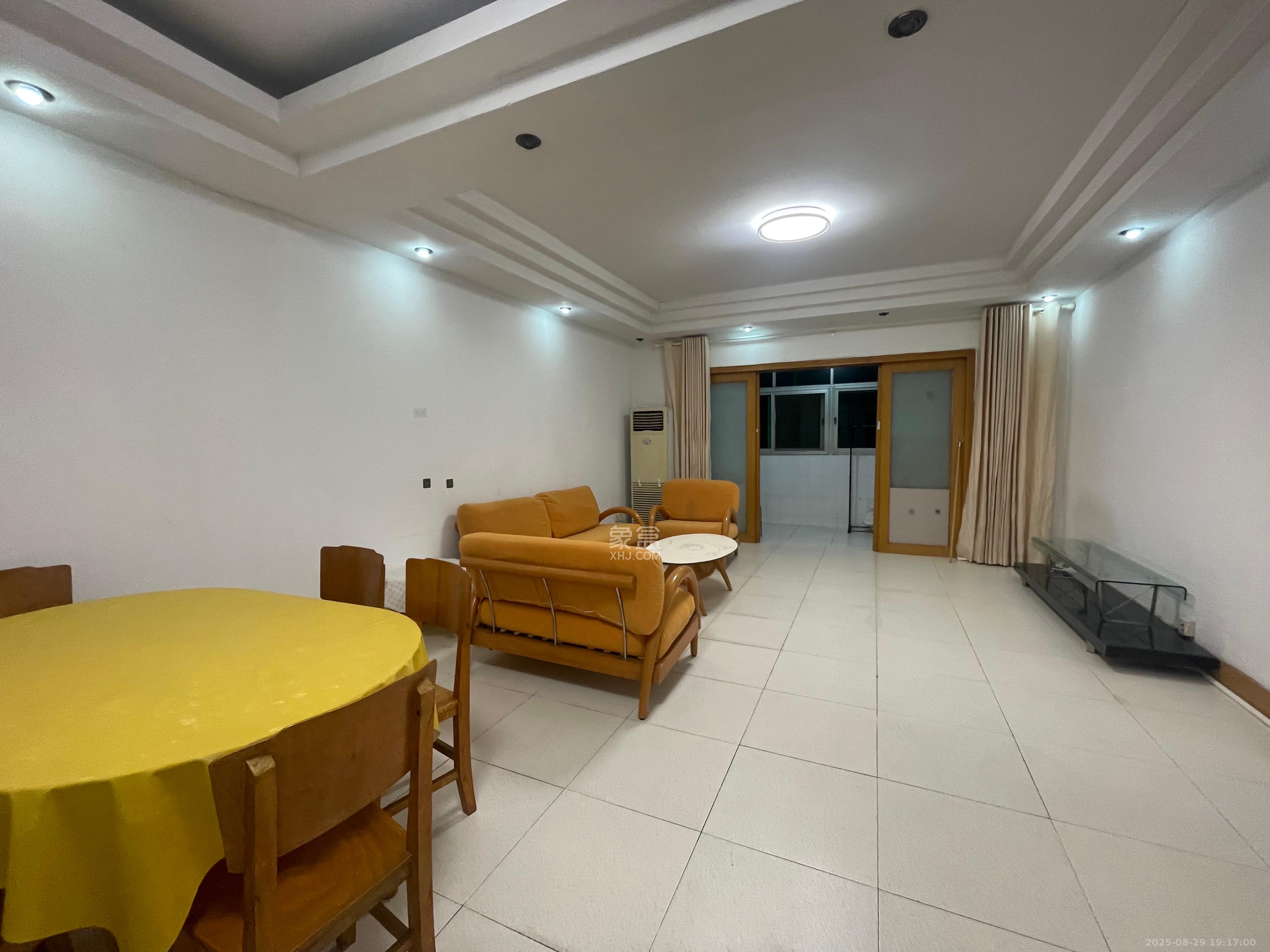 天剑路扫把塘检察院宿舍 3室2厅2卫 1800.0元/月 天剑路扫把塘检察院宿舍 3室2厅2卫 1800.0元/月室内图