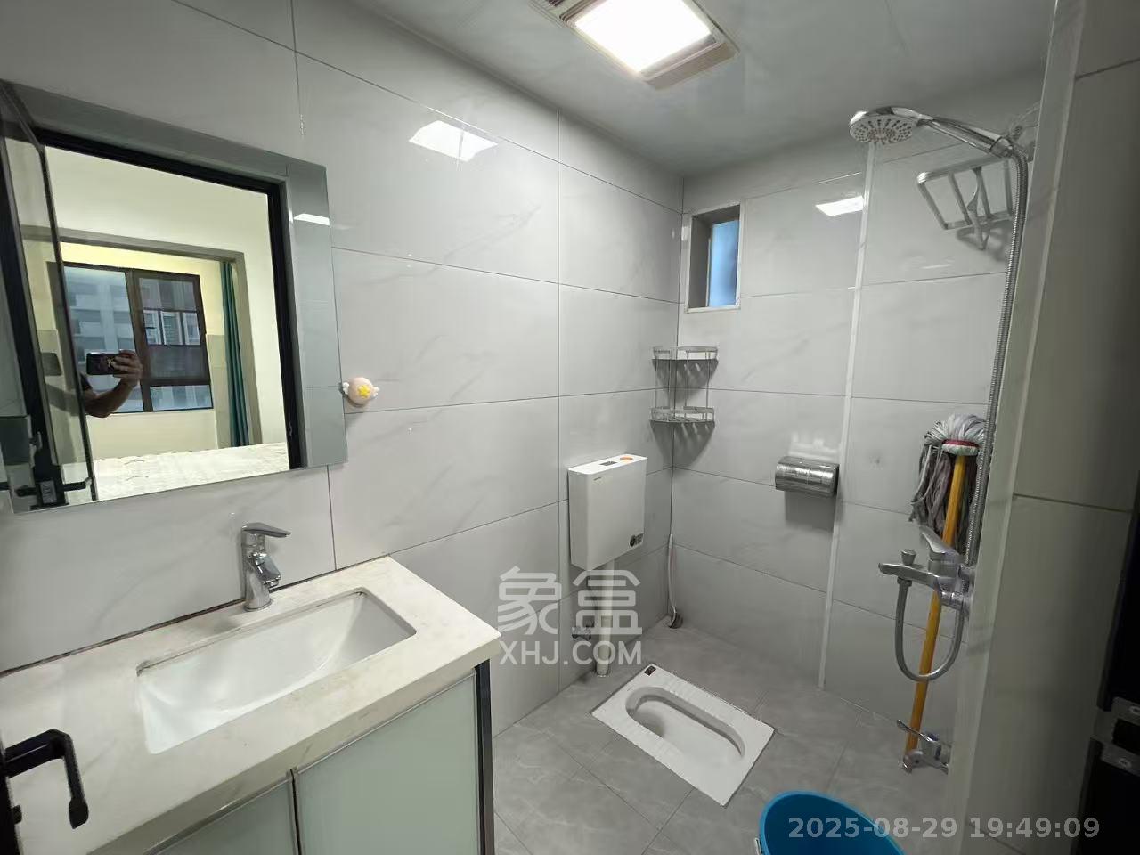 东合新苑  1室1厅1卫   1800.00元/月