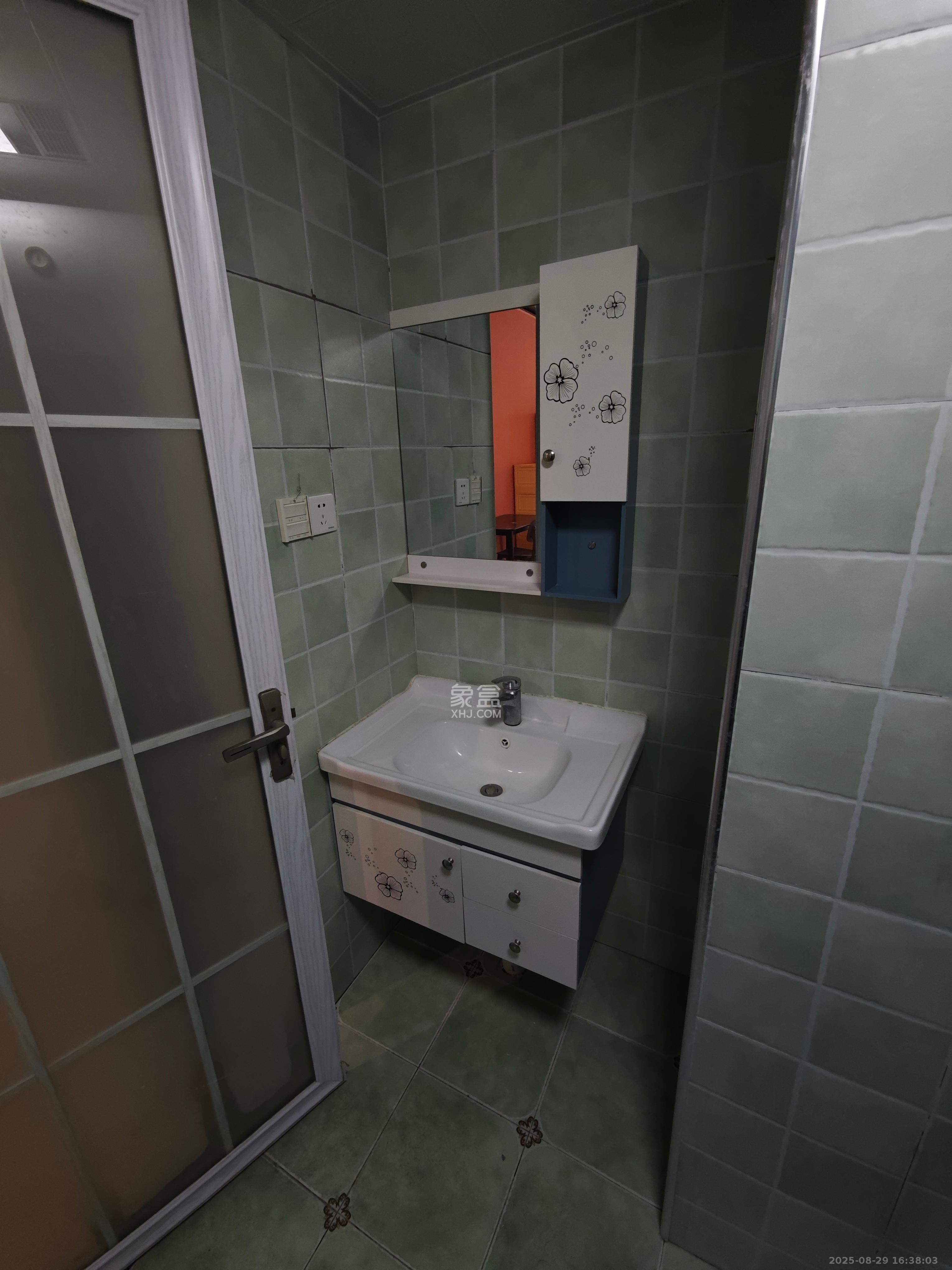 梅溪国际公寓(步步高新天地) 1室1厅1卫 1600.0元/月 梅溪国际公寓(步步高新天地) 1室1厅1卫 1600.0元/月室内图