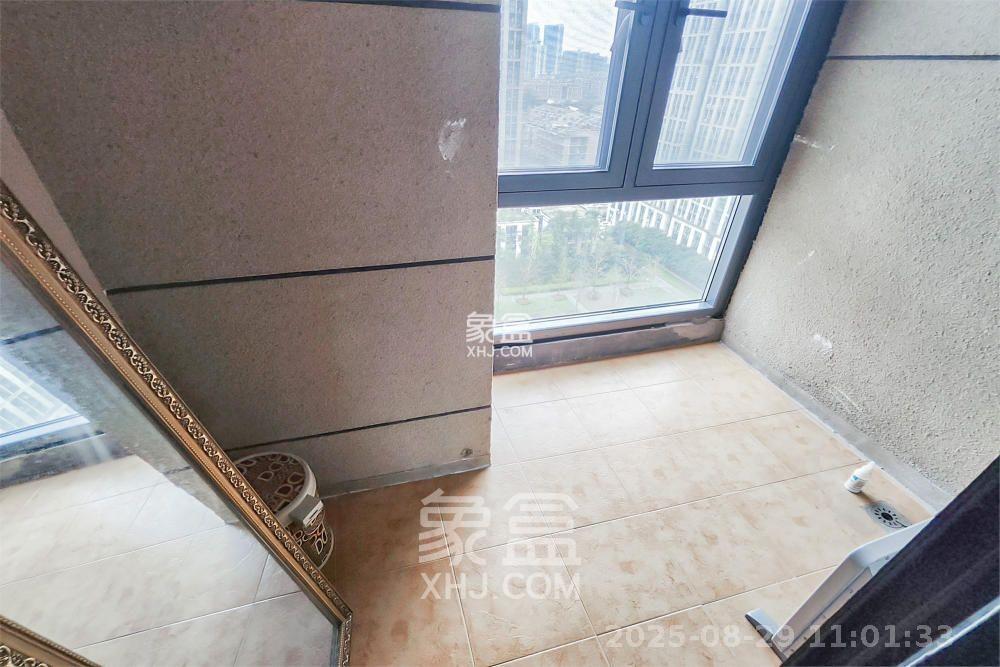 郡原广场  1室1厅1卫    1900.0元/月室内图