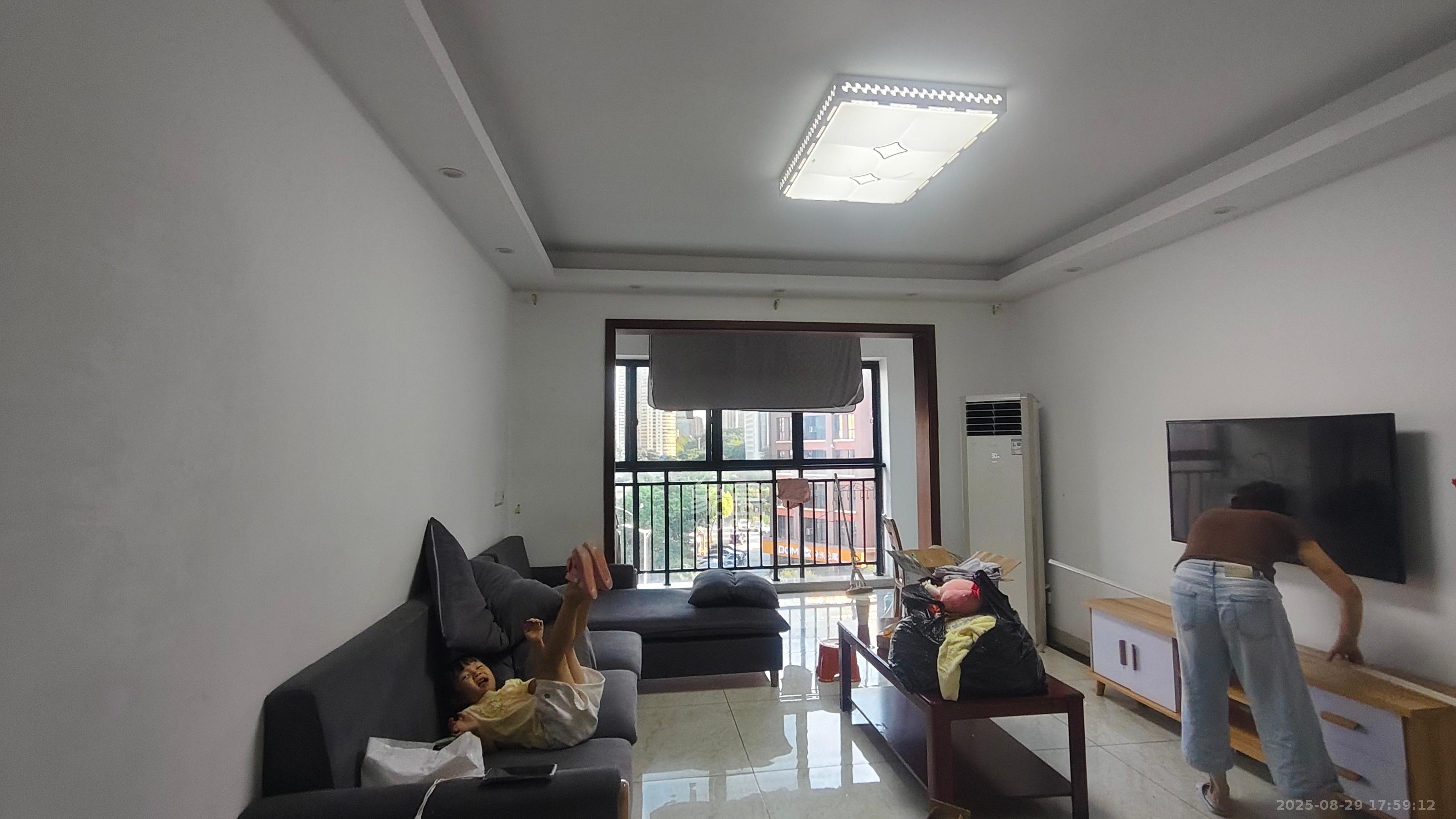 华雅林语苑  2室2厅1卫    2700.0元/月室内图