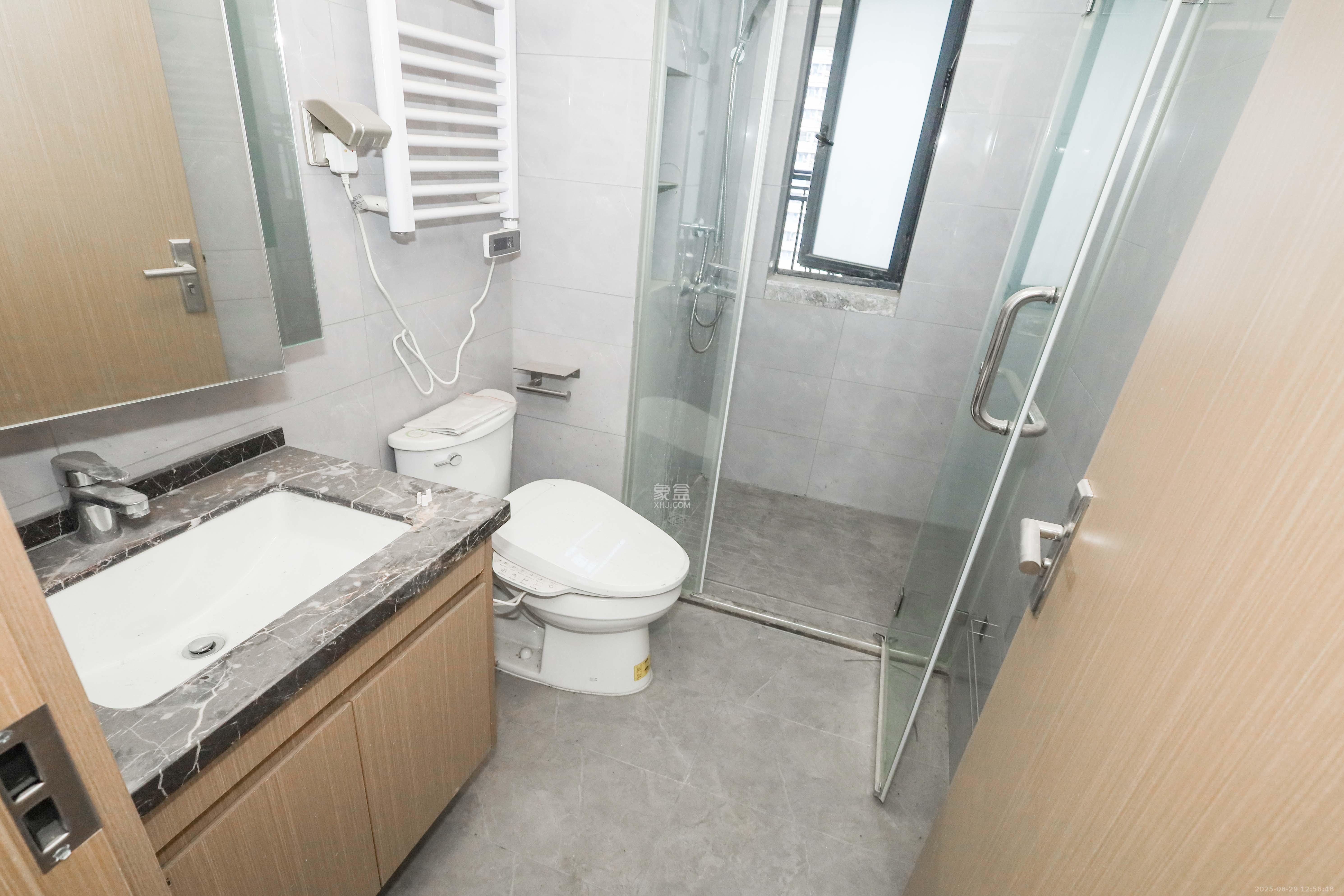 中国铁建湘语梅溪  3室2厅2卫    132.0万 中国铁建湘语梅溪  3室2厅2卫    132.0万卫生间