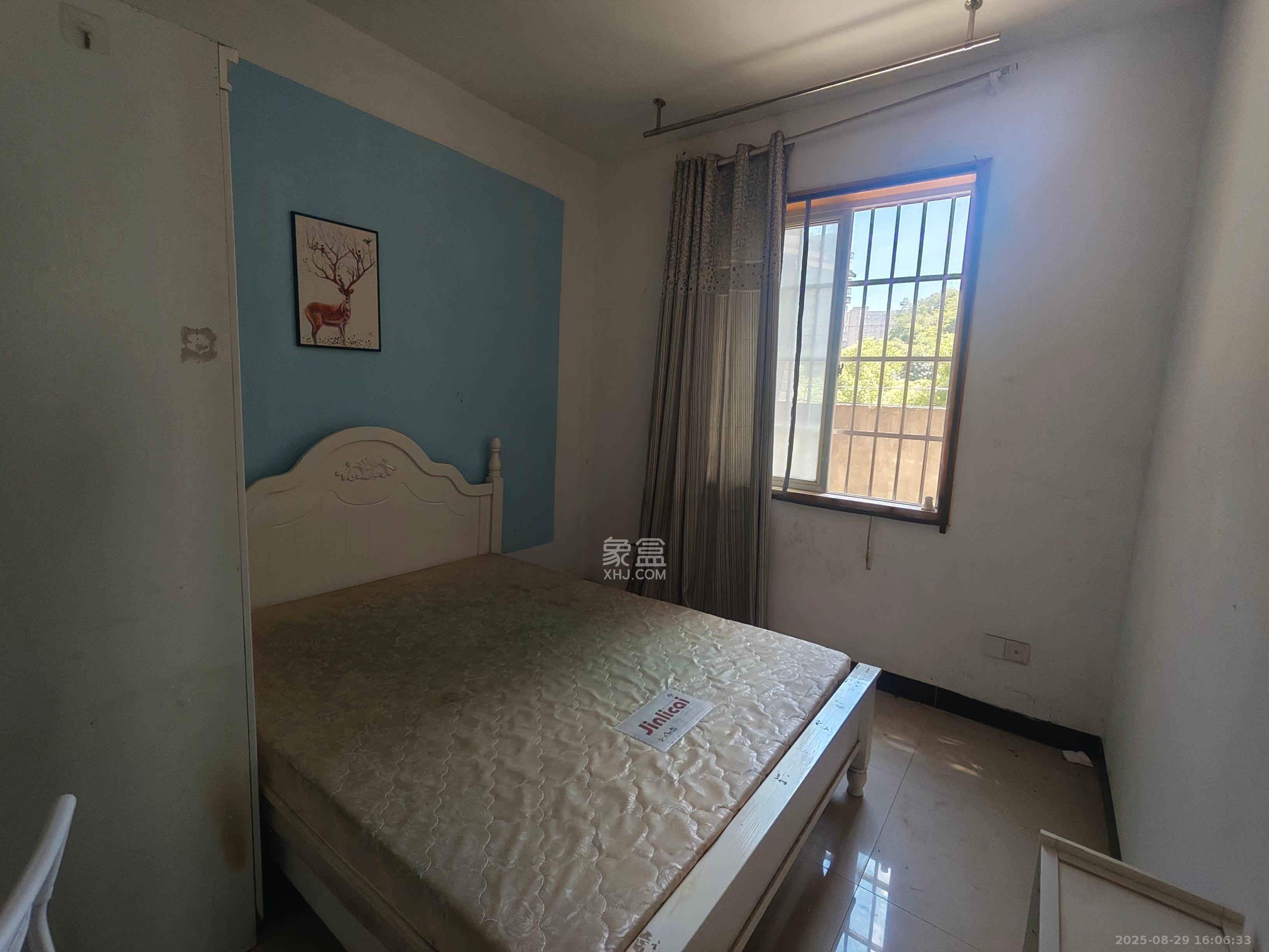 谷山庭院一期  4室2厅1卫    2000.0元/月 谷山庭院一期  4室2厅1卫    2000.0元/月室内图