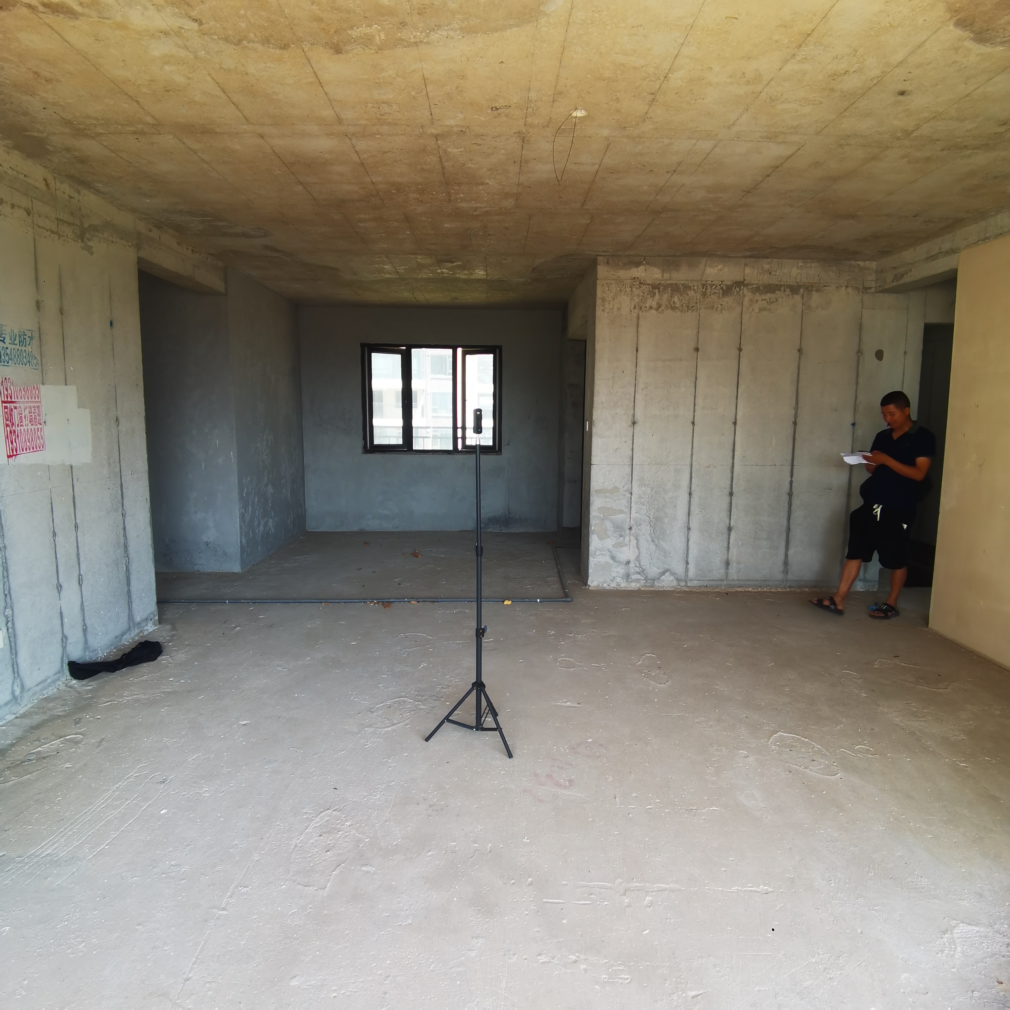 碧桂园正央时代  3室2厅2卫    60.0万客厅