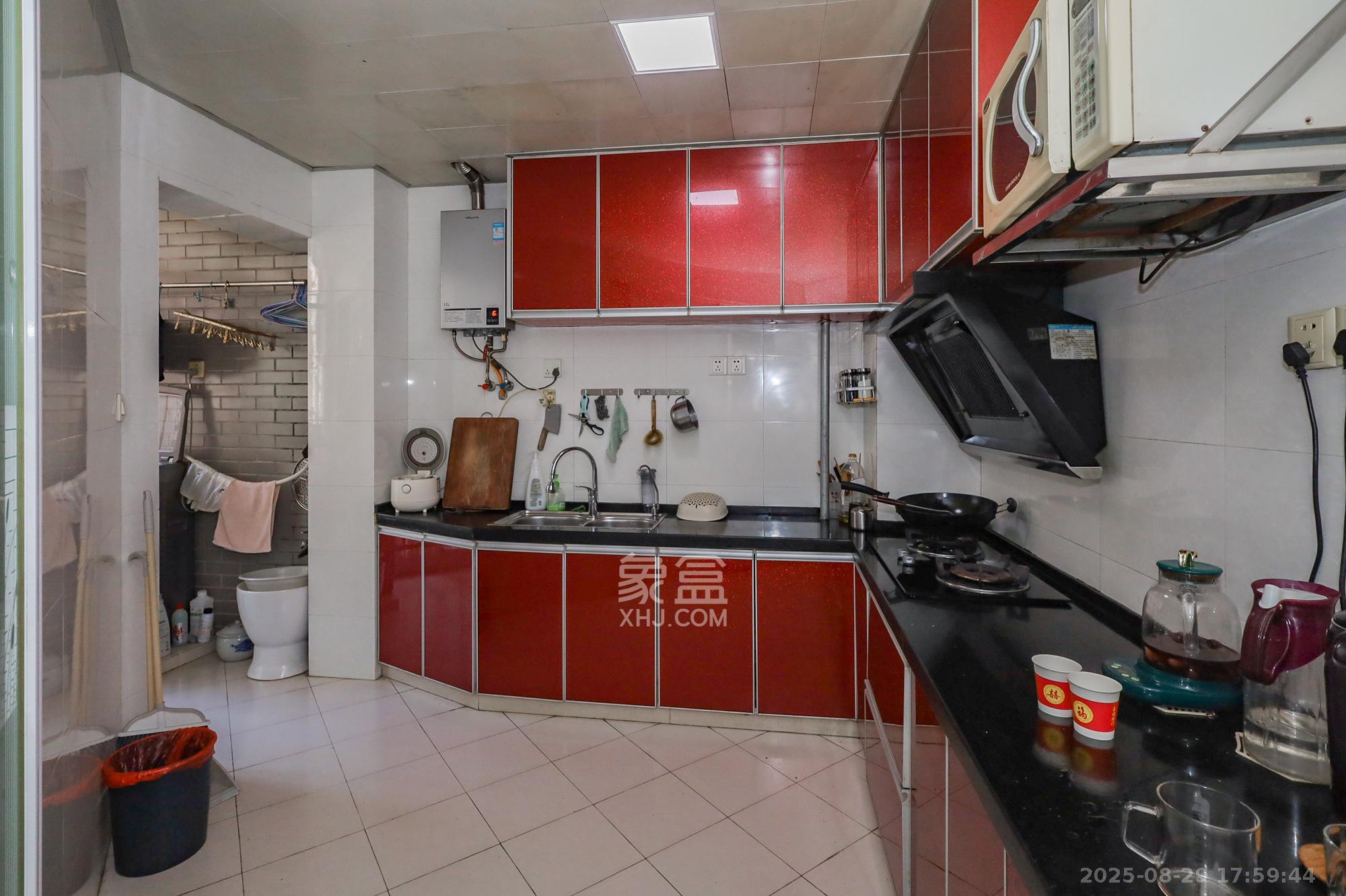 金麓西岸和苑  3室2厅1卫    71.8万 金麓西岸和苑  3室2厅1卫    71.8万厨房