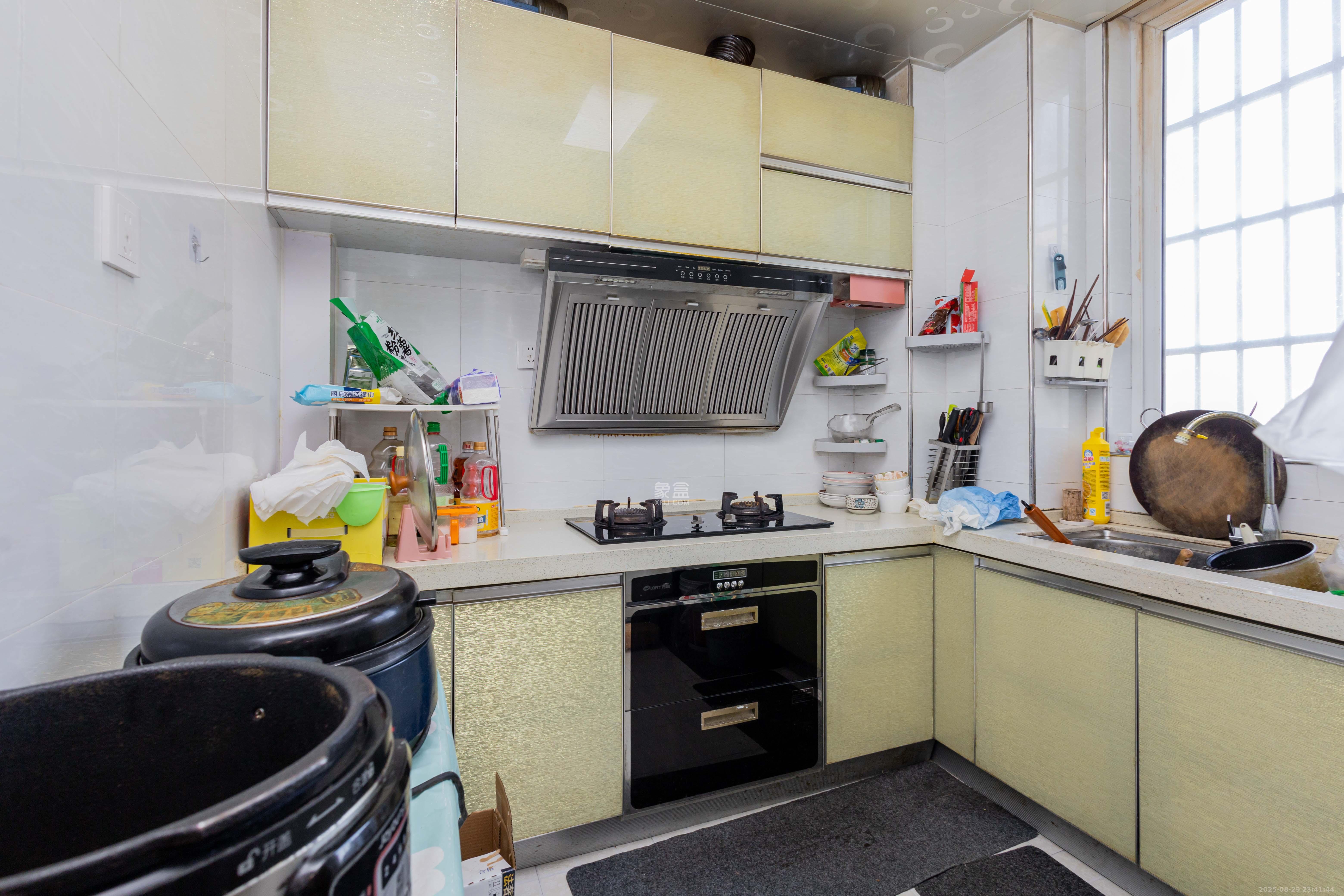 东业苹果社区 2室2厅1卫 42.8万 东业苹果社区 2室2厅1卫 42.8万厨房