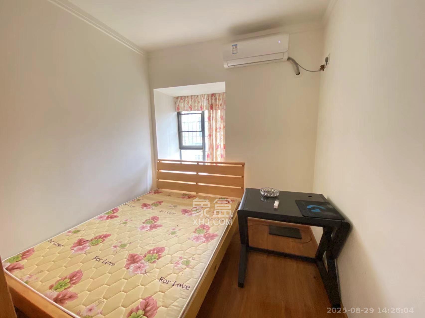 保利麓谷林语A区  3室2厅1卫    2100.0元/月室内图