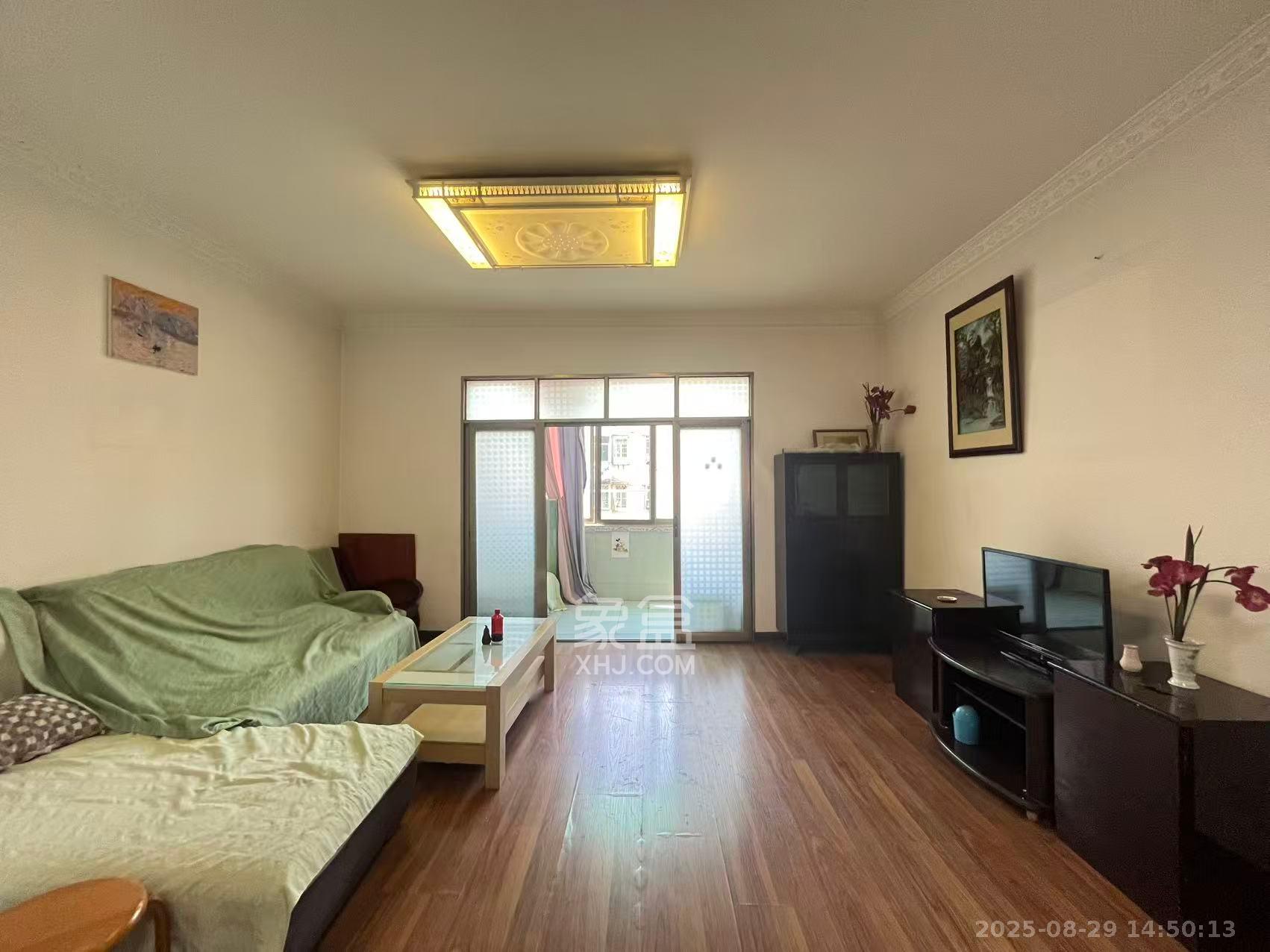 芙蓉区教育局学生校服服务部宿舍 2室2厅1卫 1500.0元/月 芙蓉区教育局学生校服服务部宿舍 2室2厅1卫 1500.0元/月室内图