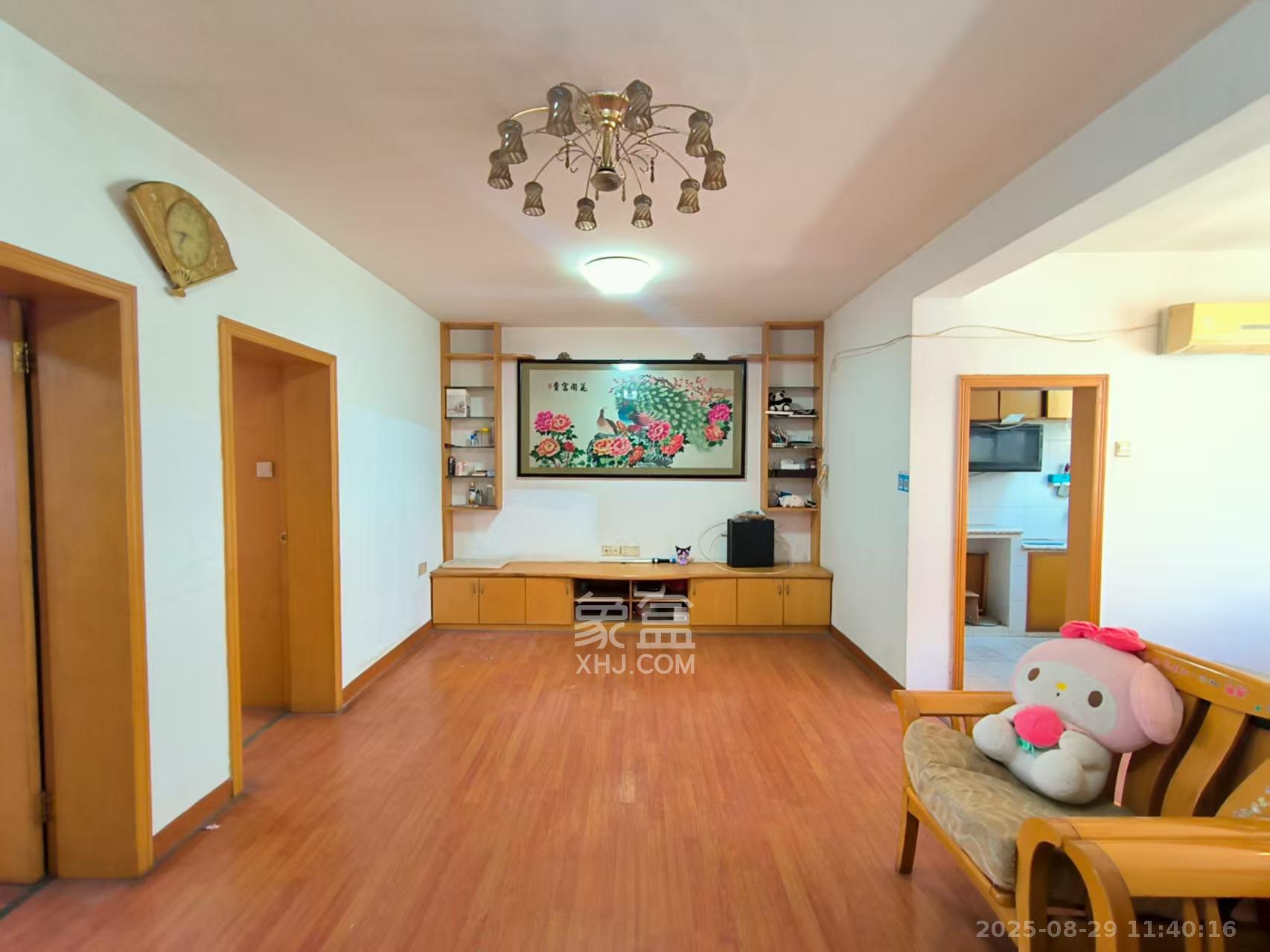 桐荫里社区  2室1厅1卫    2300.0元/月 桐荫里社区  2室1厅1卫    2300.0元/月