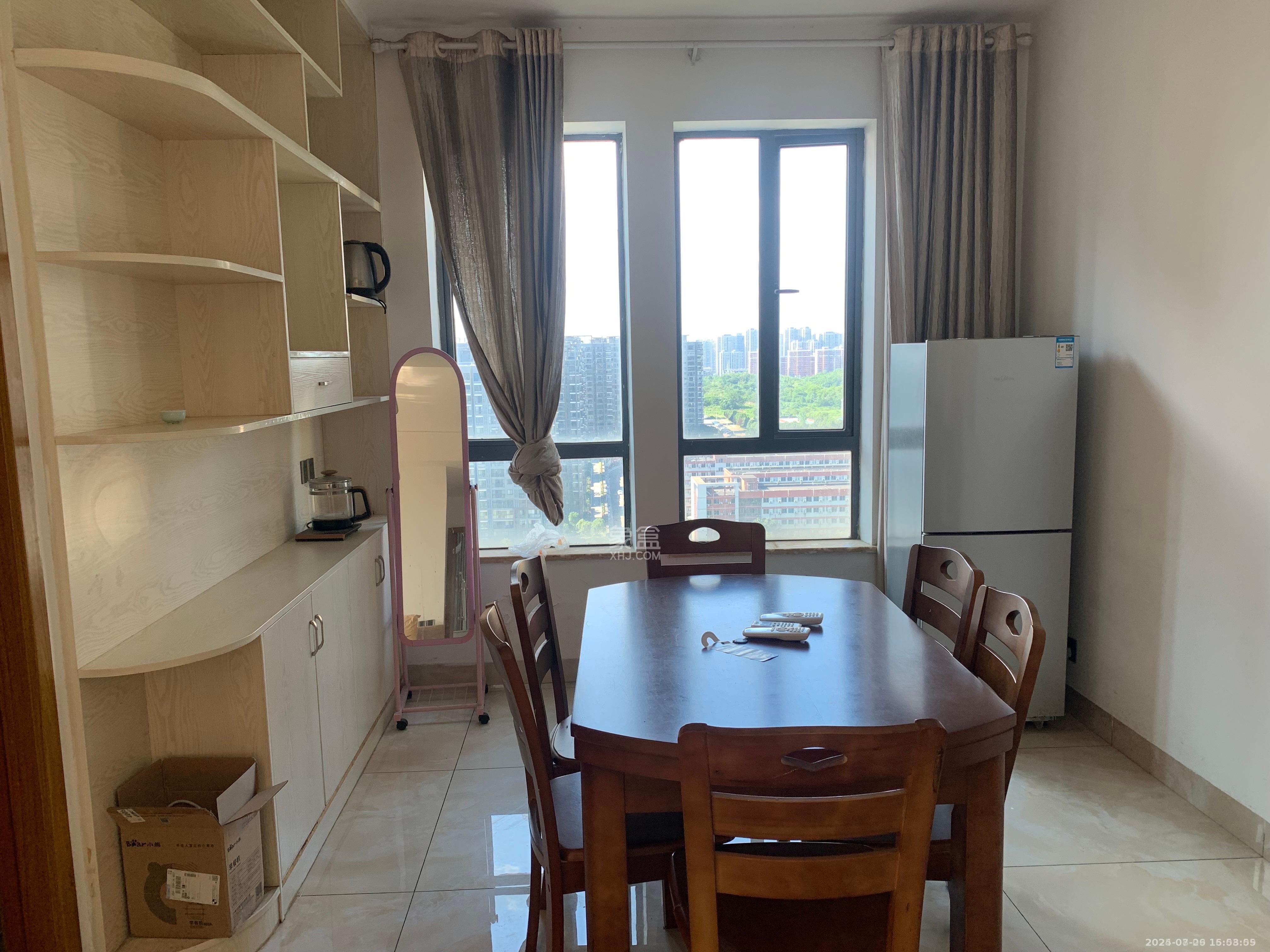 泰山公馆 3室2厅1卫 2100.0元/月 泰山公馆 3室2厅1卫 2100.0元/月室内图