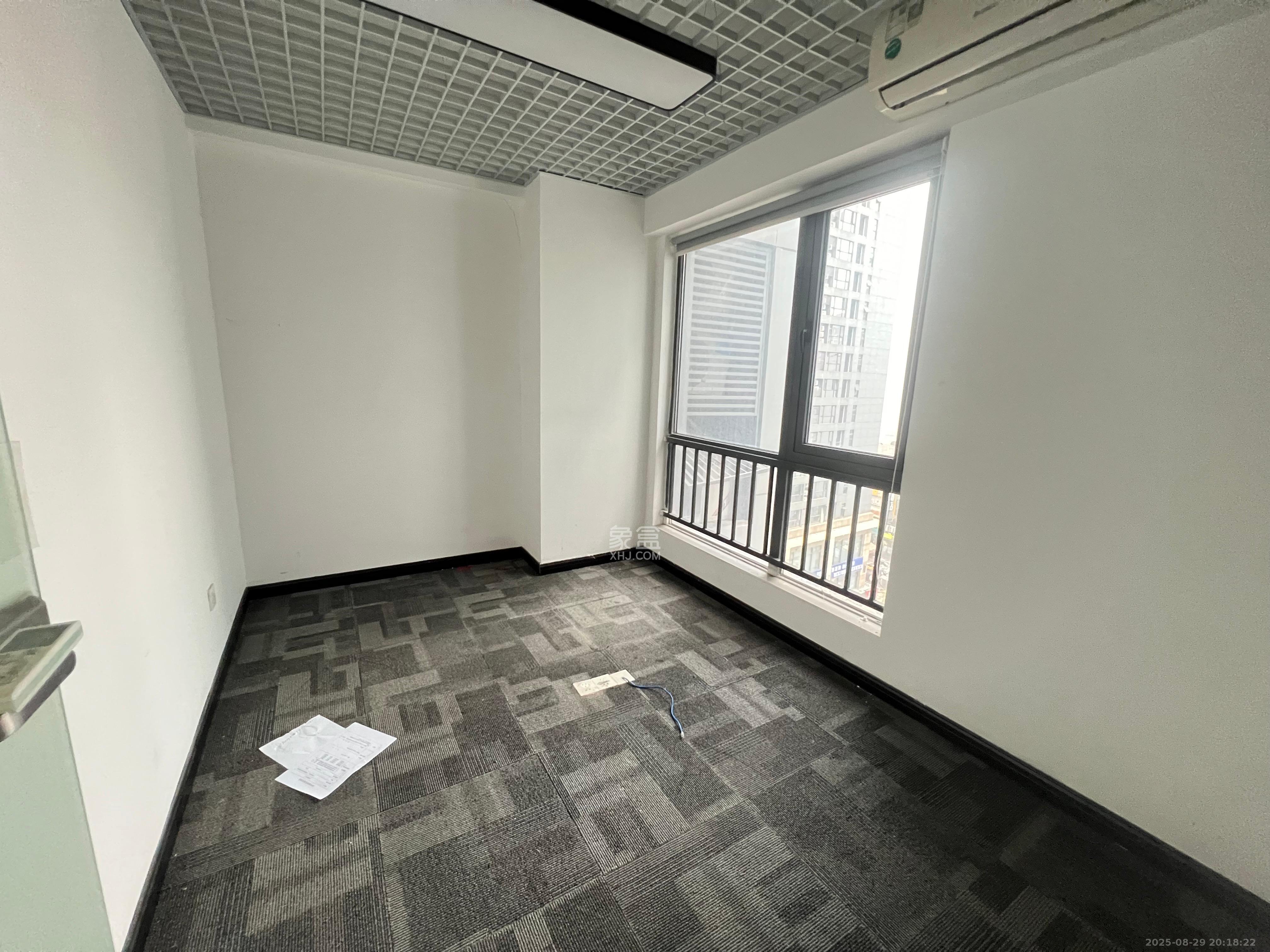 复地星光天地  1室1厅1卫    4500.0元/月室内图