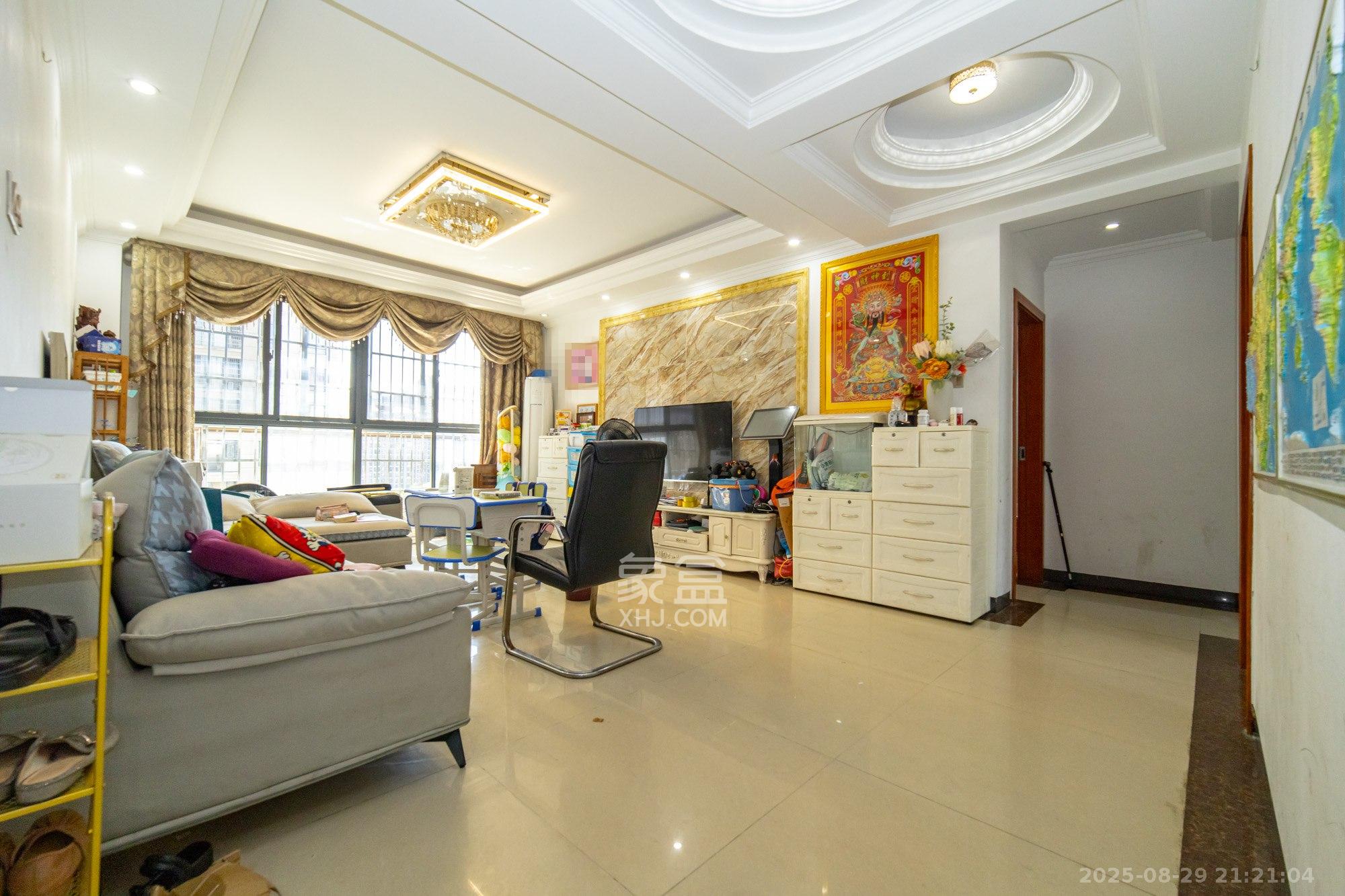 松雅轩(埃克斯社区) 1室2厅1卫 78.0万 松雅轩(埃克斯社区) 1室2厅1卫 78.0万客厅