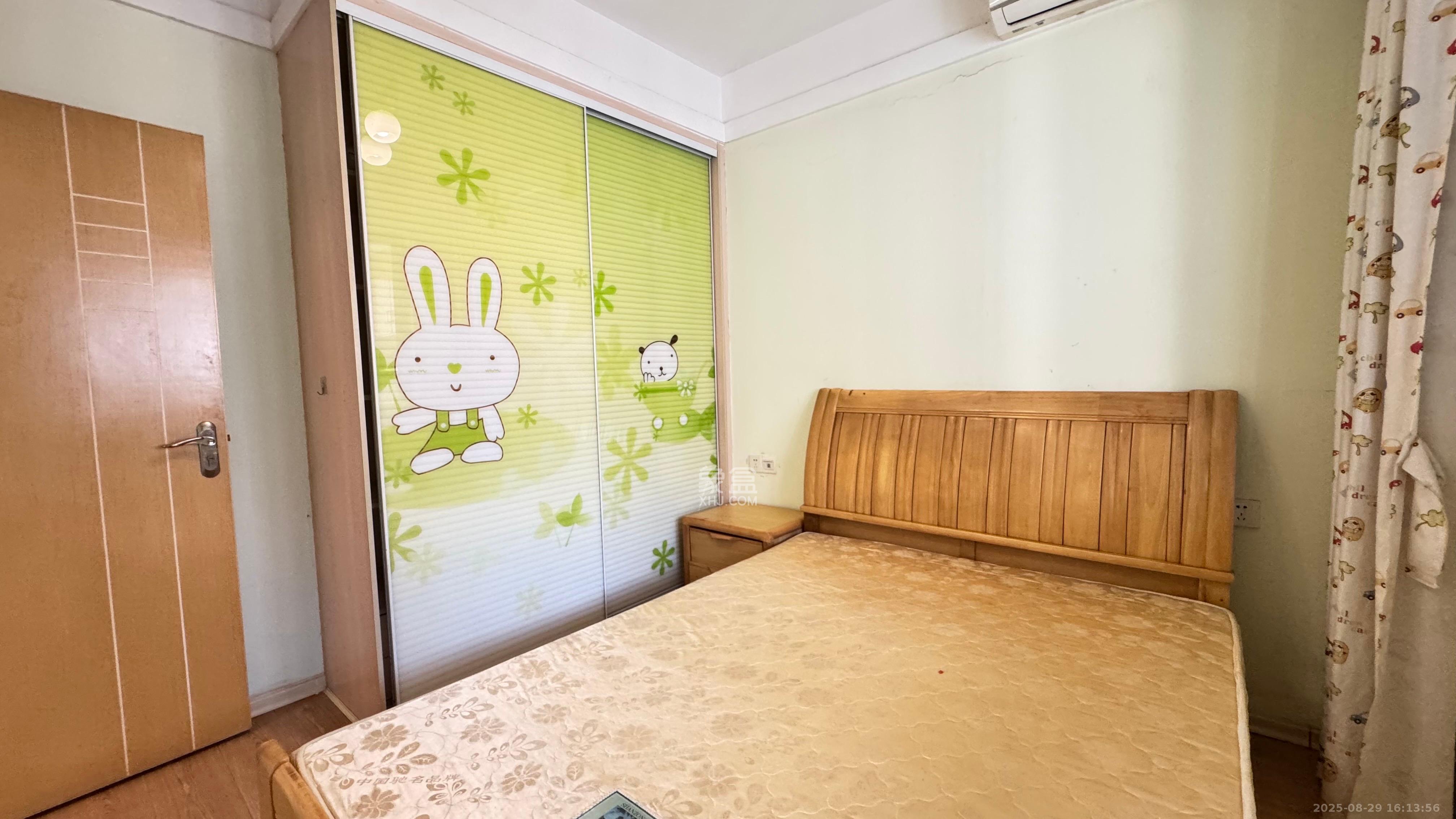 旭辉华庭  3室2厅2卫    2000.0元/月室内图