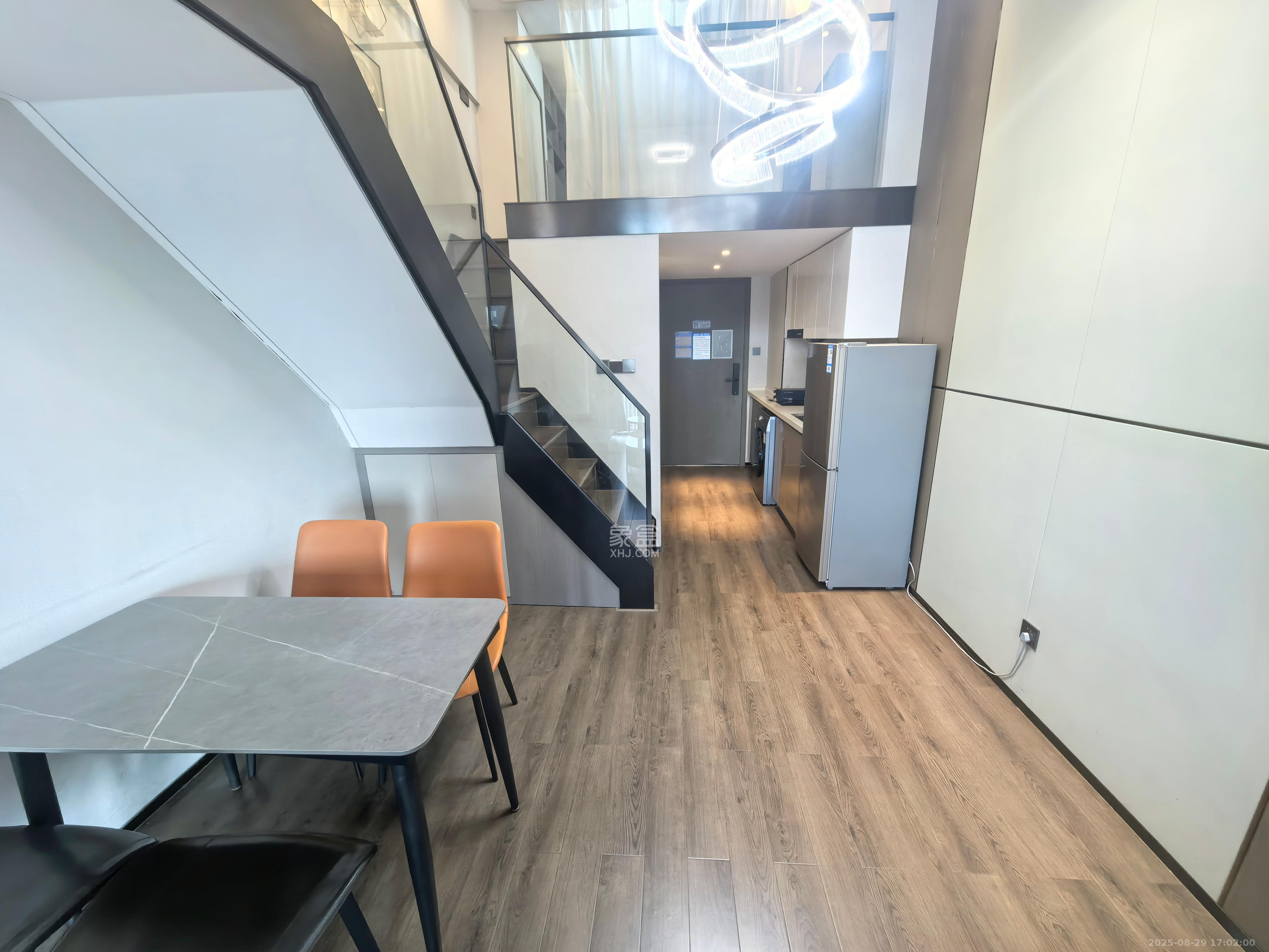 达美寰宇中心 2室1厅1卫 2500.0元/月 达美寰宇中心 2室1厅1卫 2500.0元/月室内图