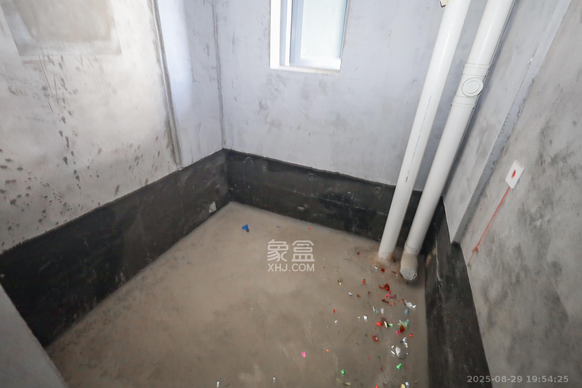 保利天禧C区 4室2厅2卫 218.0万 保利天禧C区 4室2厅2卫 218.0万卫生间