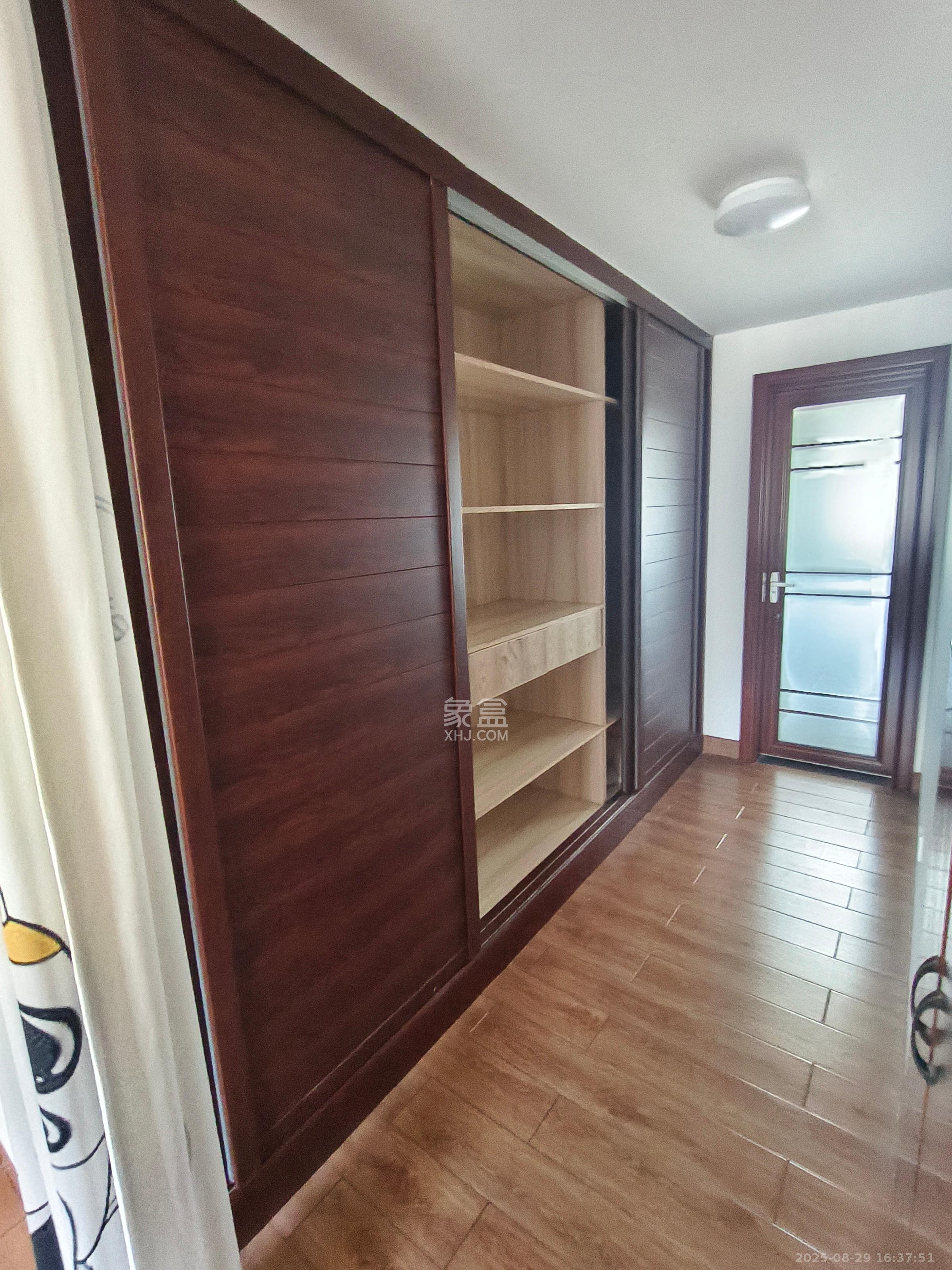 和康园小区  3室1厅2卫    2500.0元/月 和康园小区  3室1厅2卫    2500.0元/月室内图